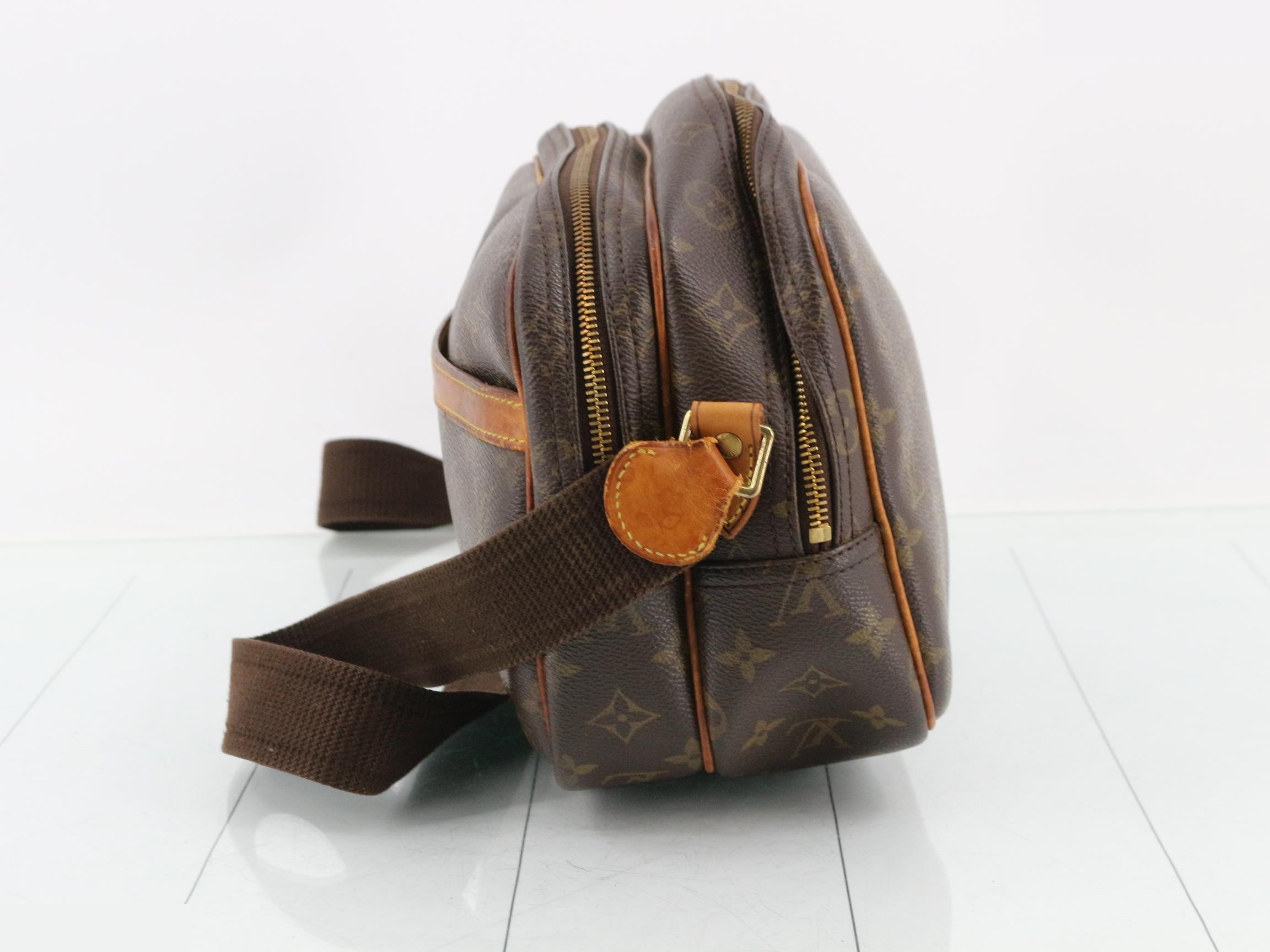 monogram reporter — view 3