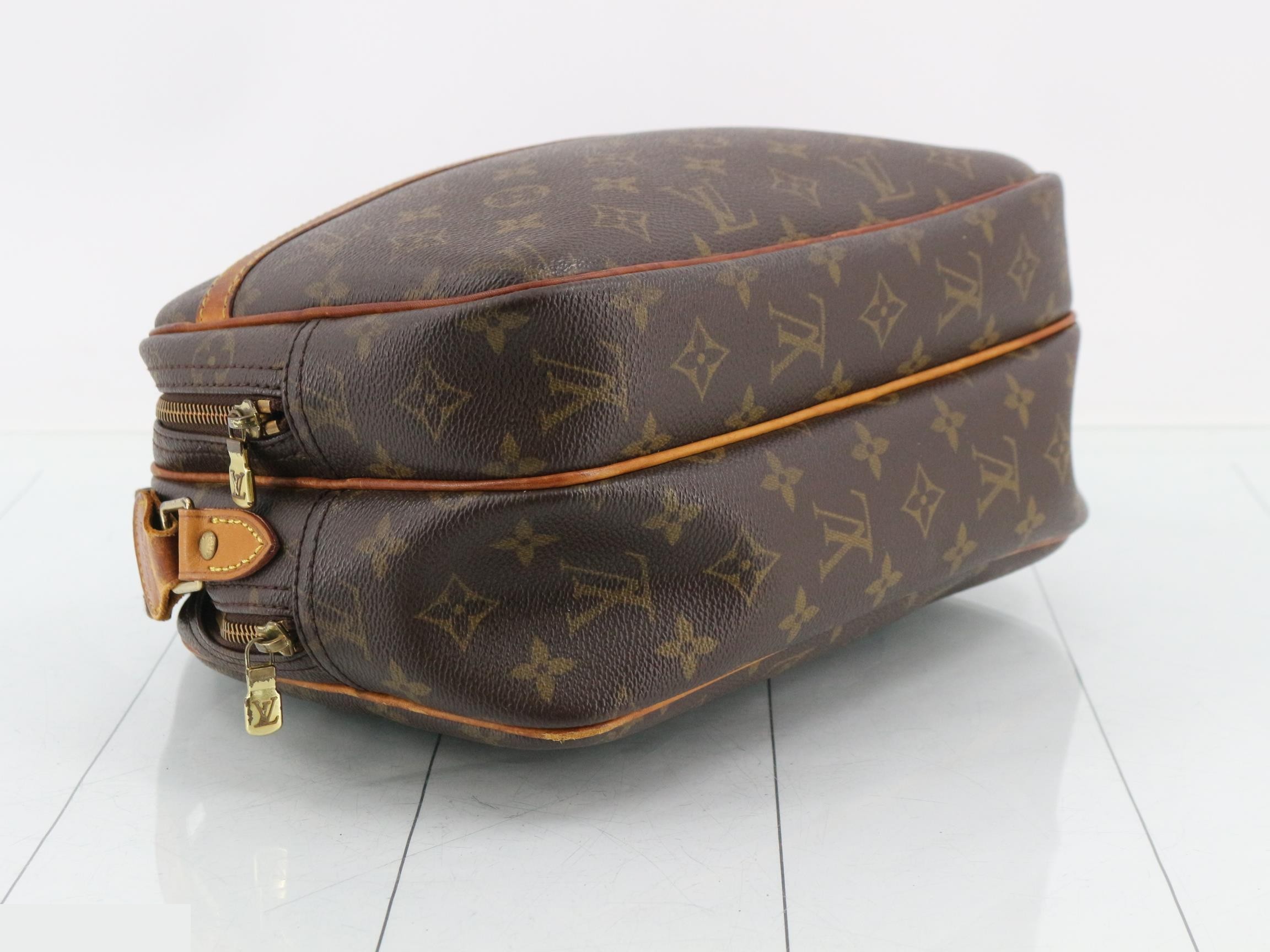 monogram reporter — view 5