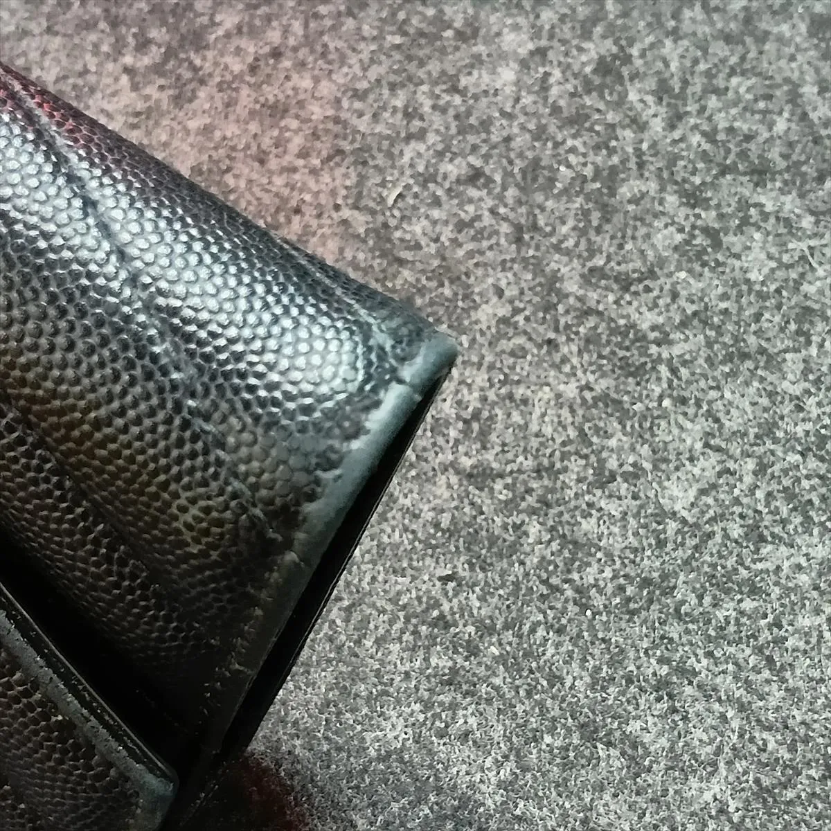 V-stitch YSL logo GNC692061 Leather Compact Wallet Black — view 11