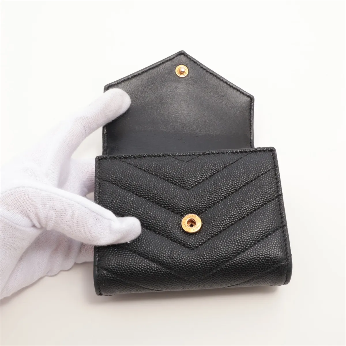 V-stitch YSL logo GNC692061 Leather Compact Wallet Black — view 3