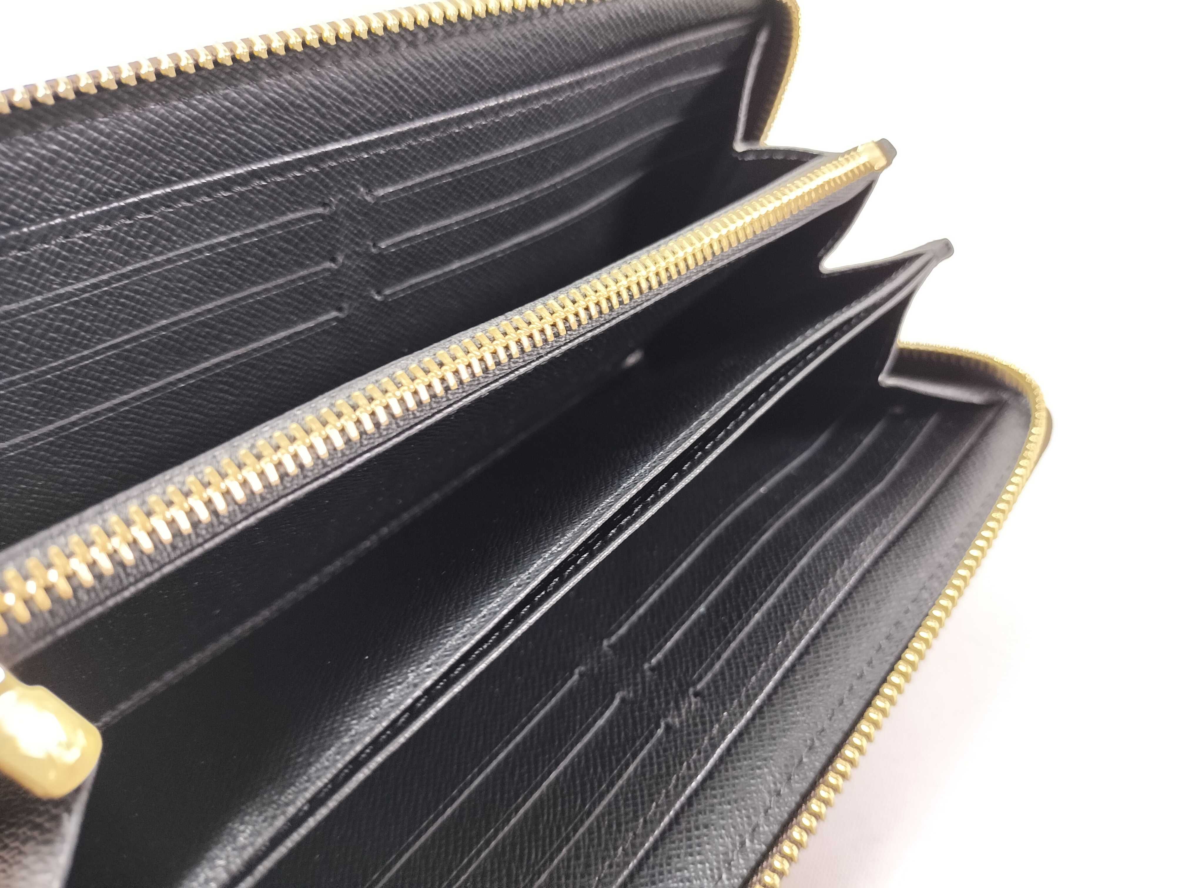 Monogram Louis Vuitton Round Wallet Monogram Giant Wallet — view 7