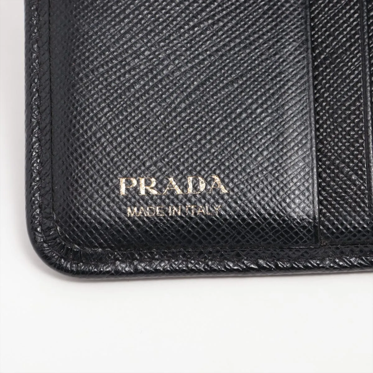 Saffiano Metal 1ML018 Leather Compact Wallet Black — view 7