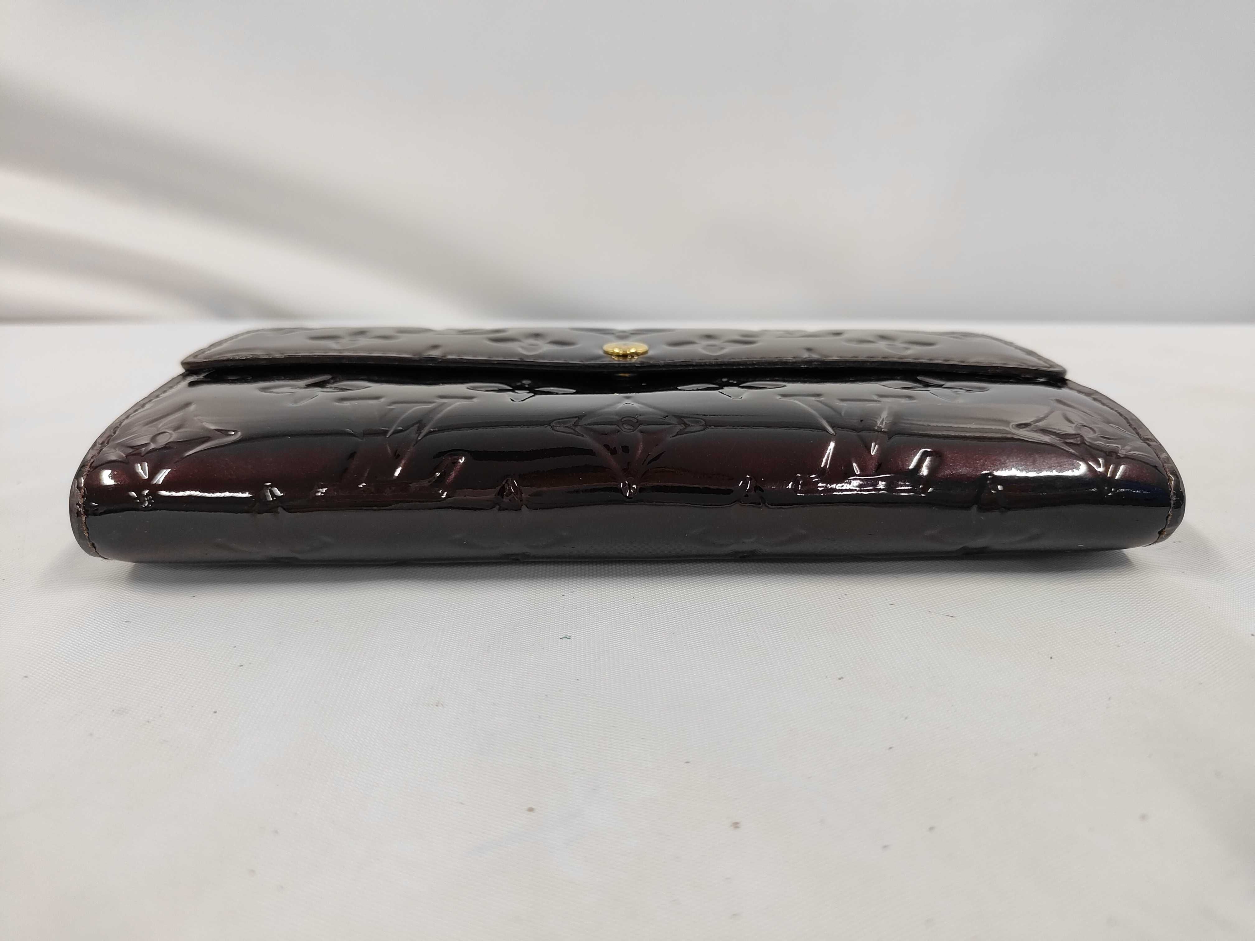 M93524 Vernis Portefeuille Sarah Amarante Wallet with Box — view 3