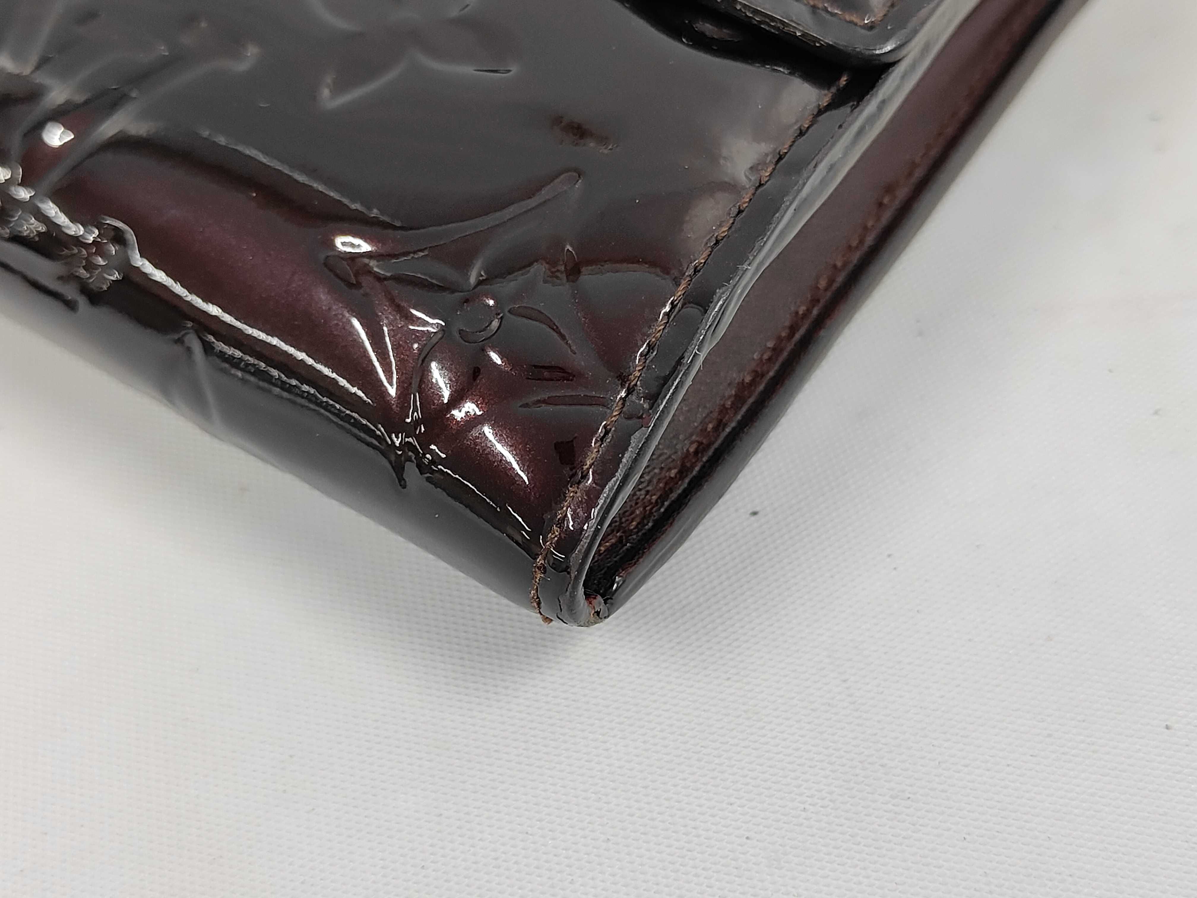 M93524 Vernis Portefeuille Sarah Amarante Wallet with Box — view 4