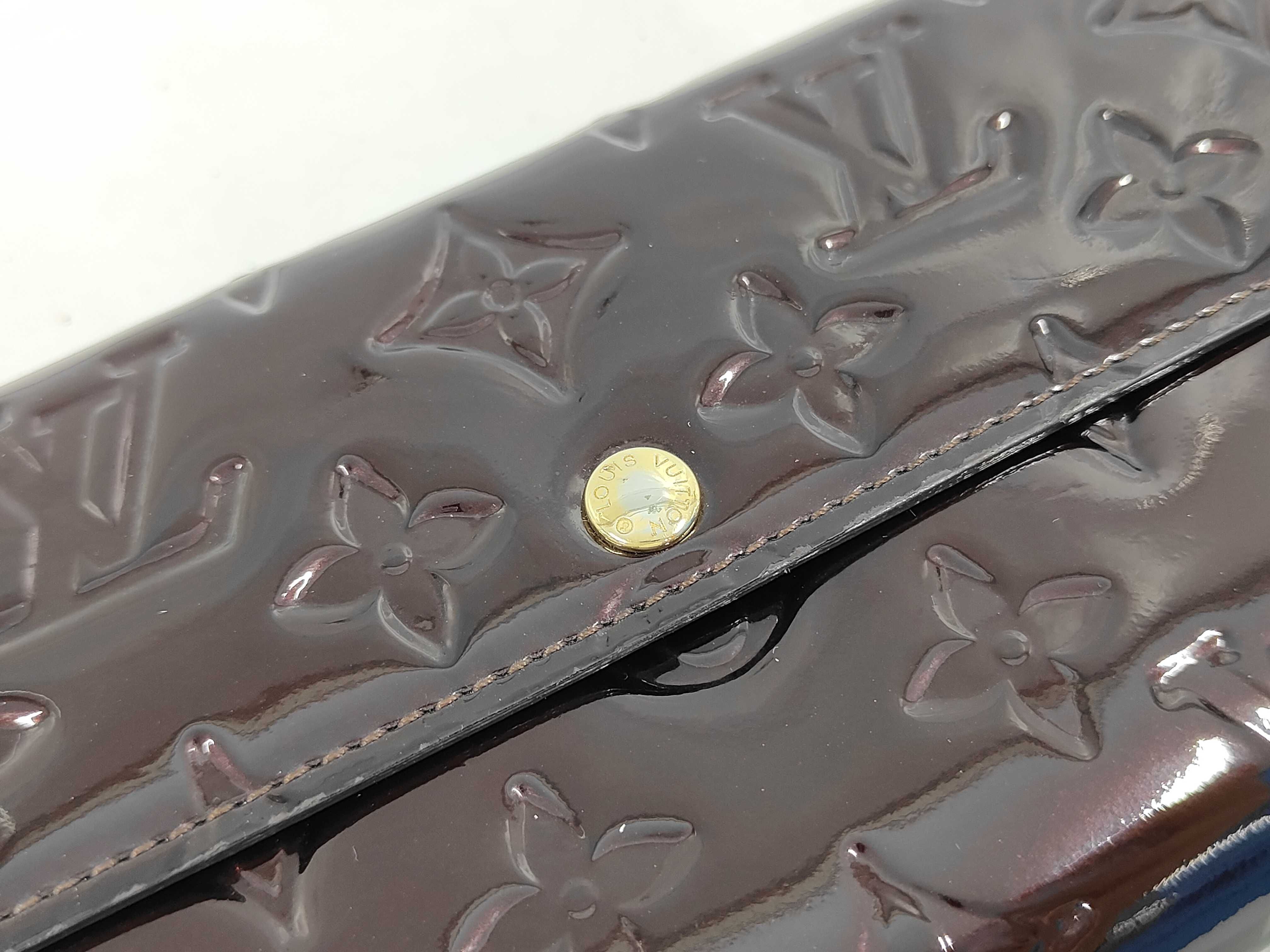 M93524 Vernis Portefeuille Sarah Amarante Wallet with Box — view 5
