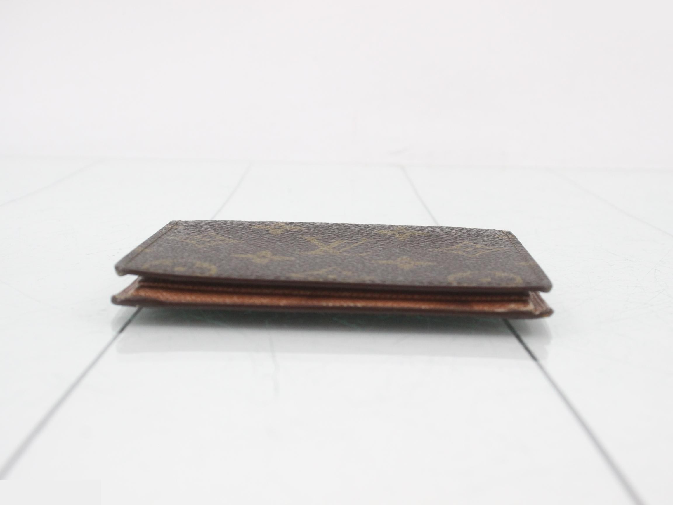 LV Pass Case — view 3