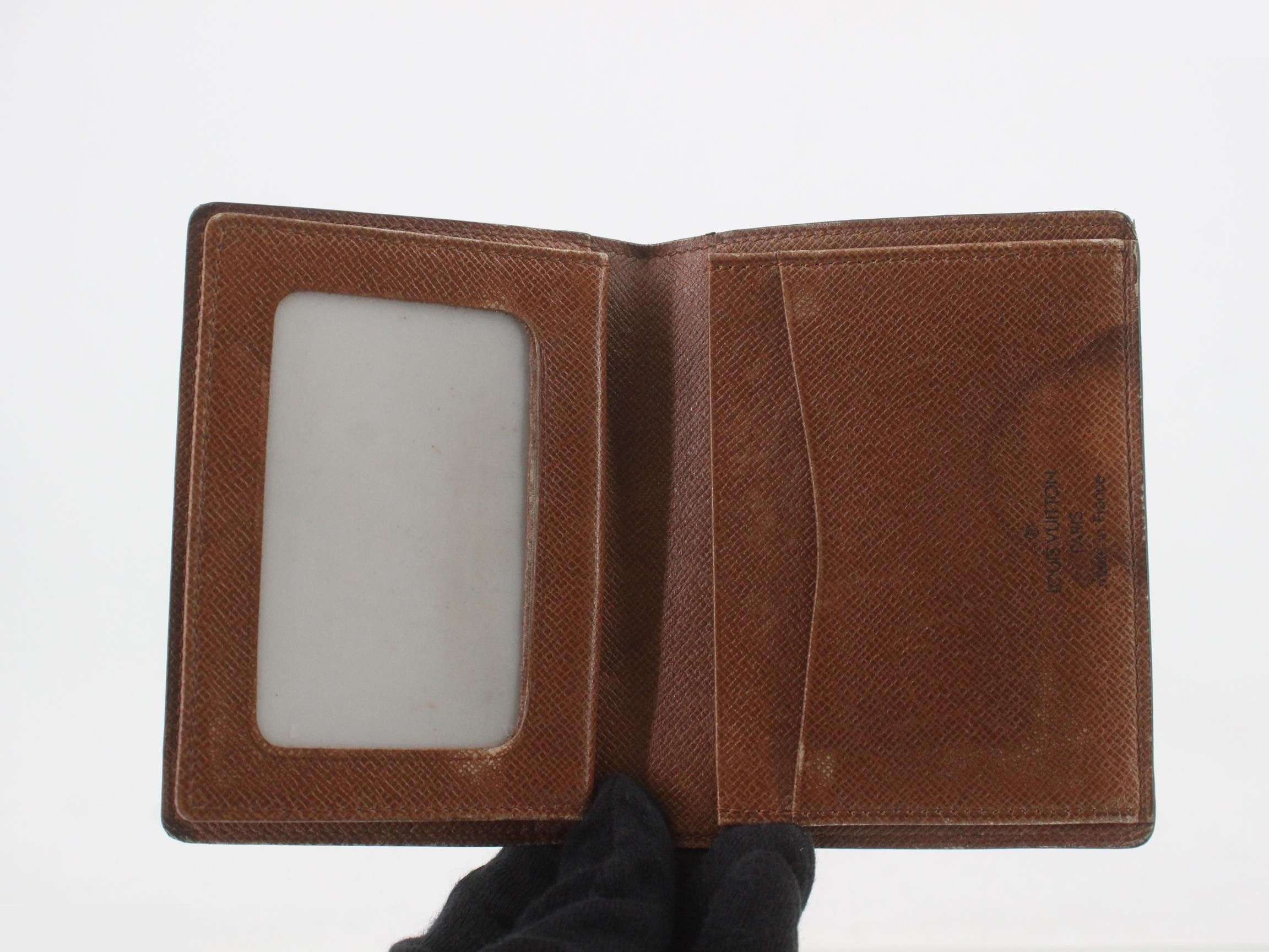 LV Pass Case — view 4