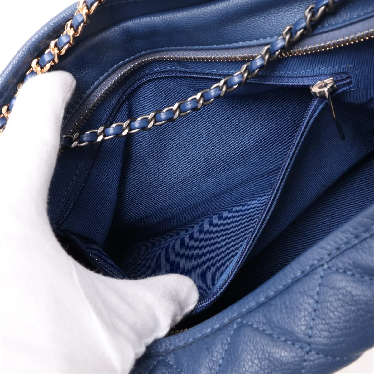 Gabrielle de Chanel Leather x Patent Leather Chain Shoulder Bag, Blue, Gold x Silver Hardware, 25904077, Serial Number 25 — view 7