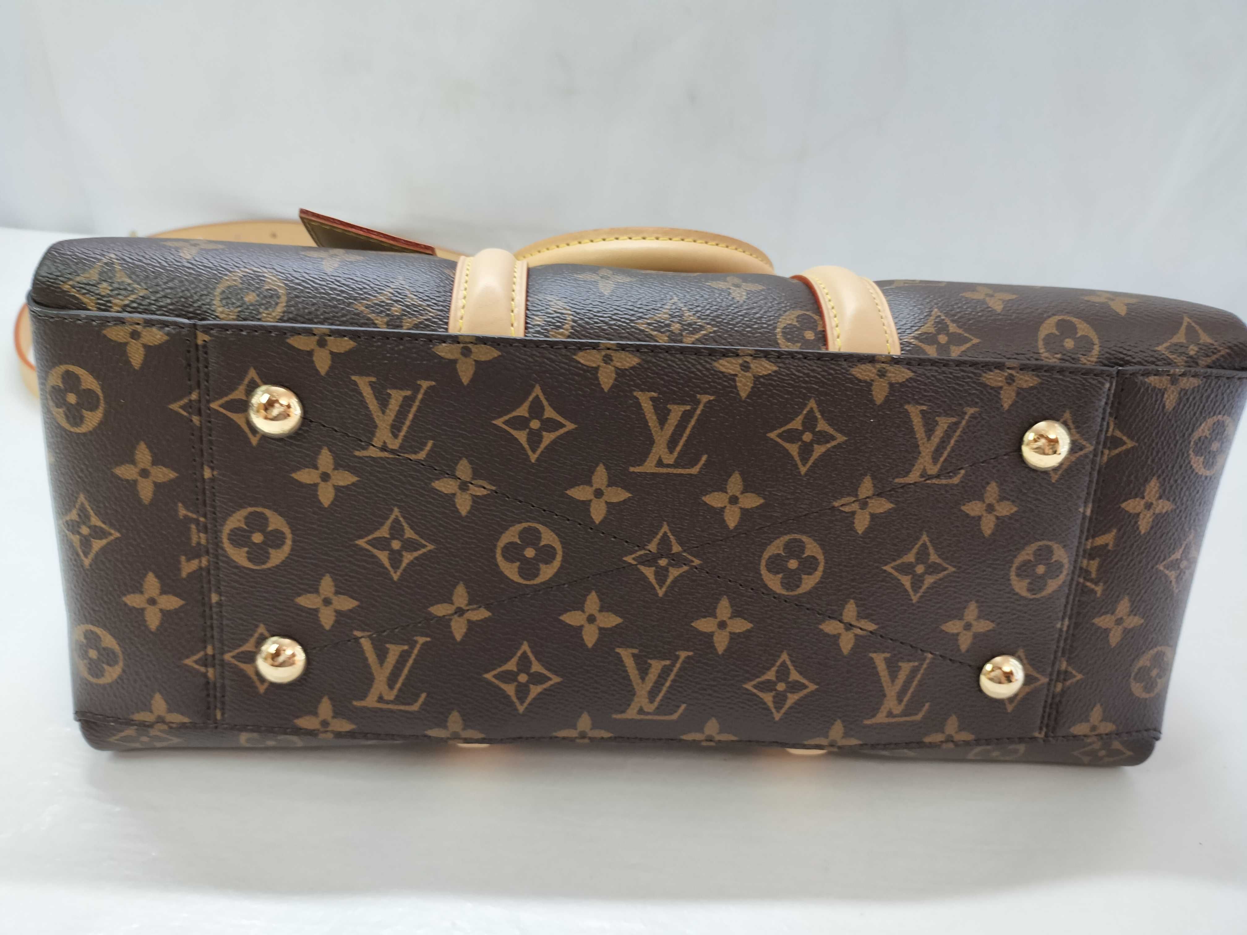 Monogram Soufflot MM M44816 RFID Handbag — view 15