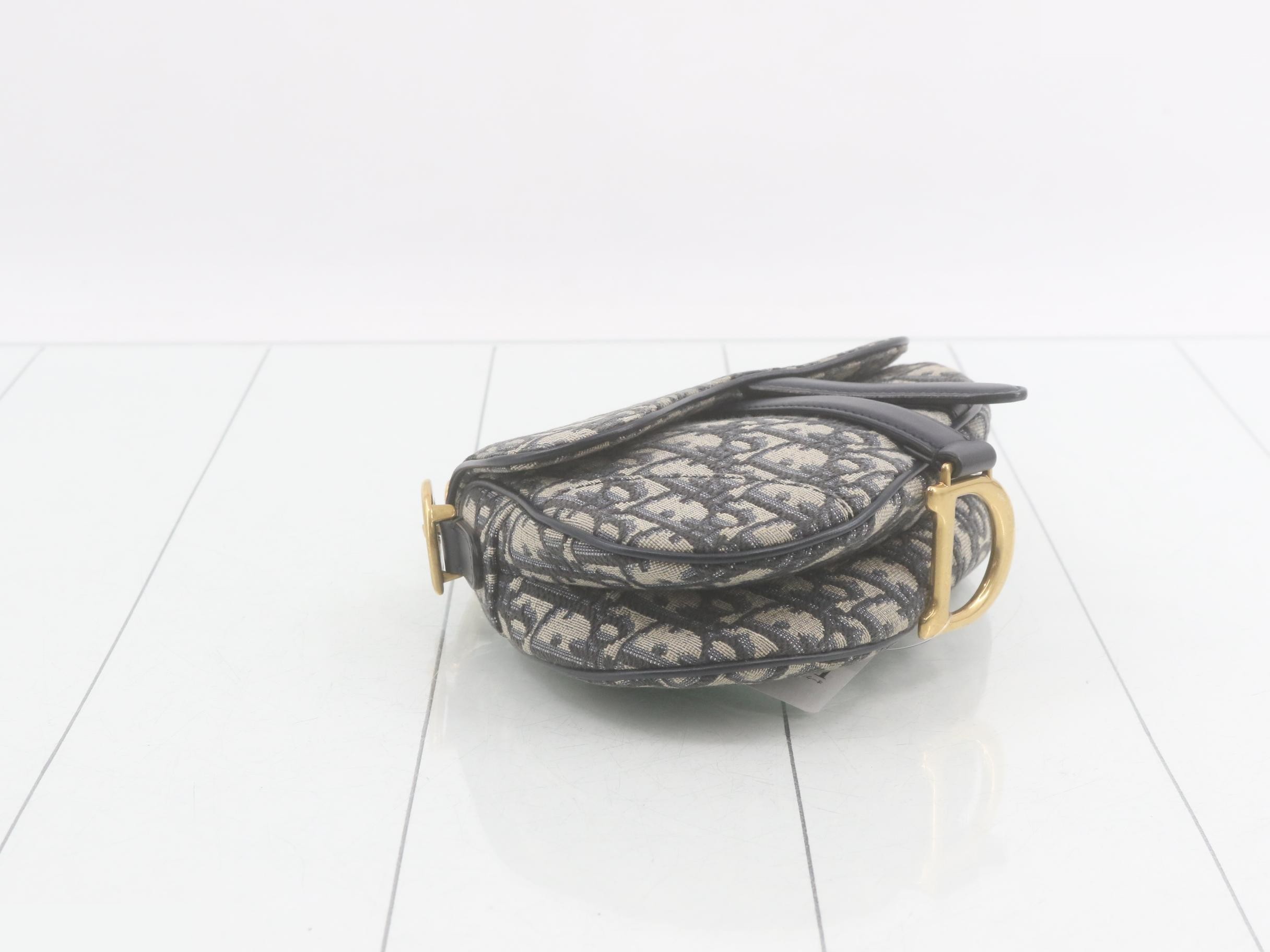 Saddlebag Oblique Handbag — view 5