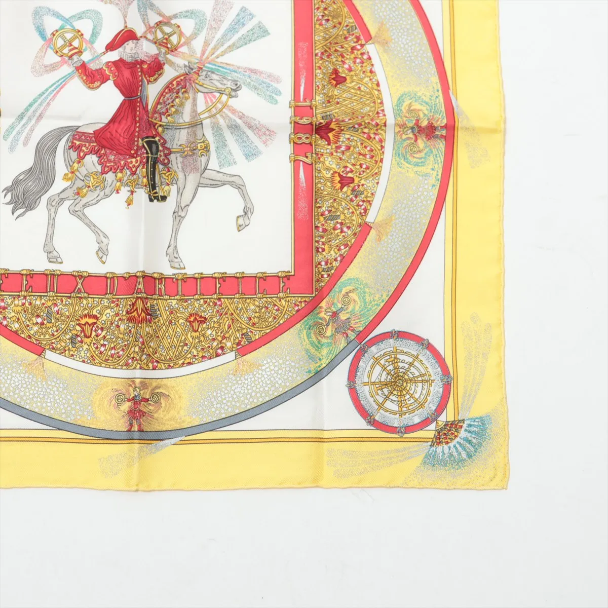 Carre 45 FEUX D’ARTIFICE Fire of Art Scarf Silk Yellow — view 4