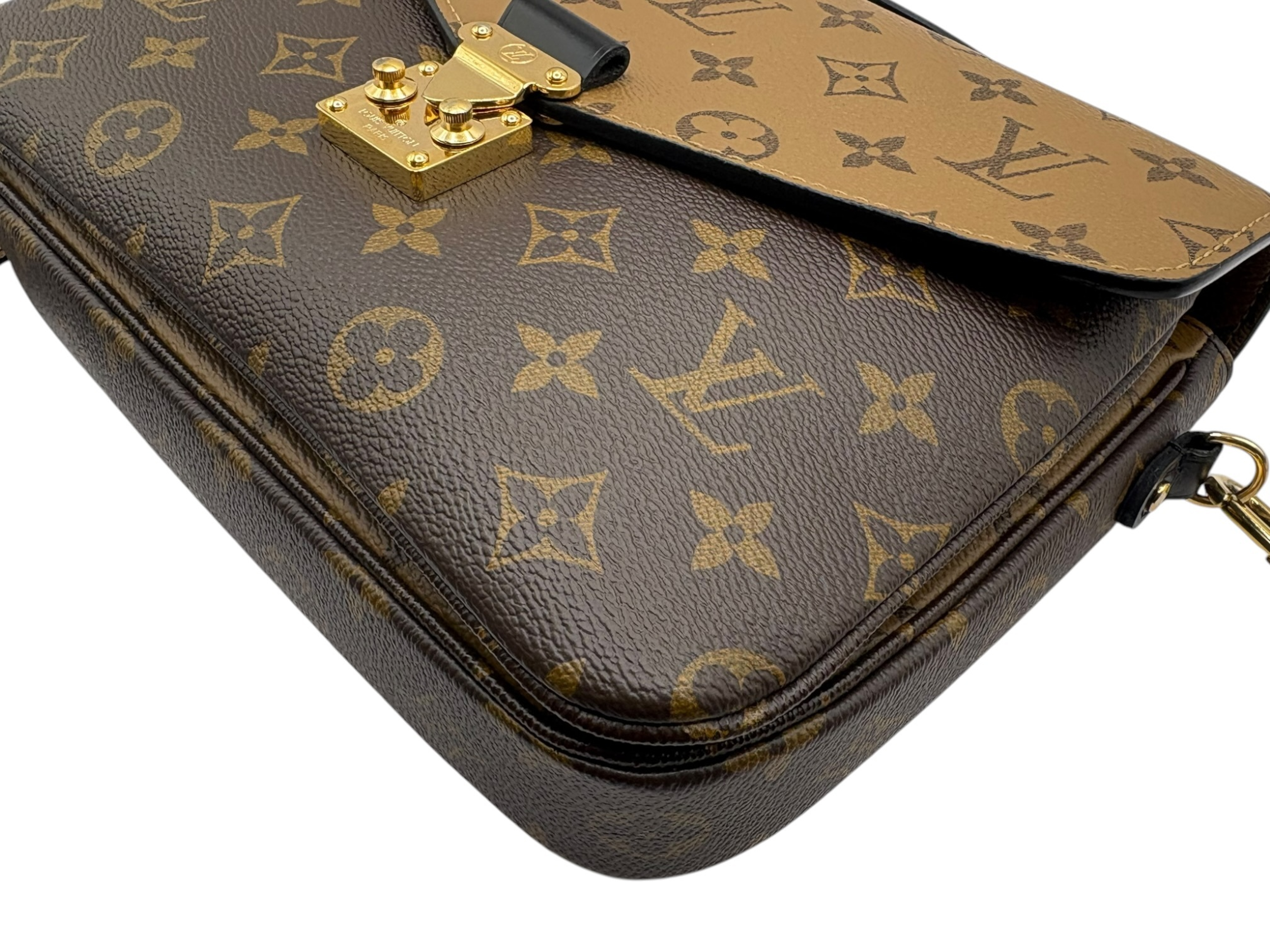 Monogram Reverse Pochette Metis MM M44876 Brown Shoulder Bag — view 2