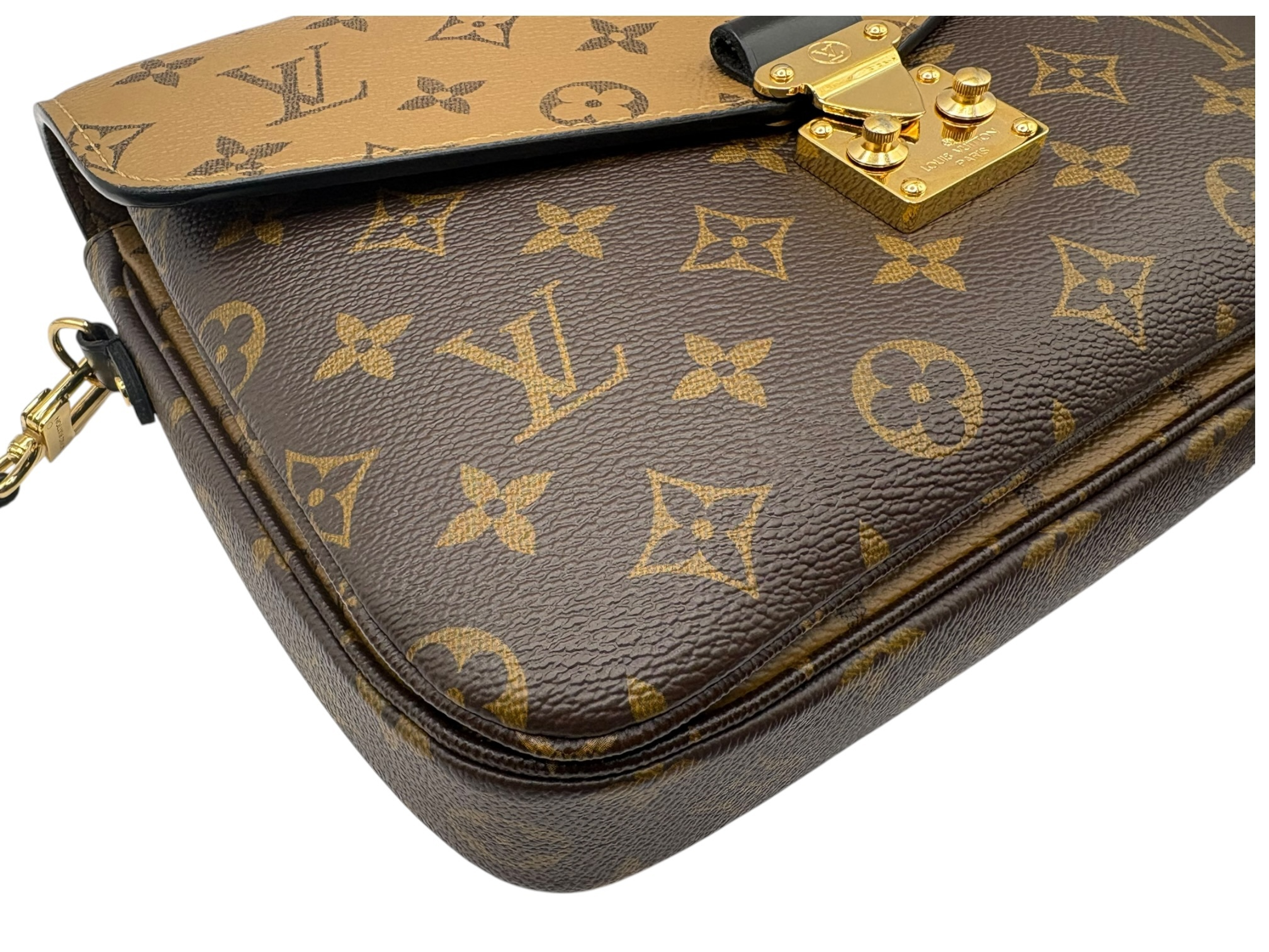 Monogram Reverse Pochette Metis MM M44876 Brown Shoulder Bag — view 3