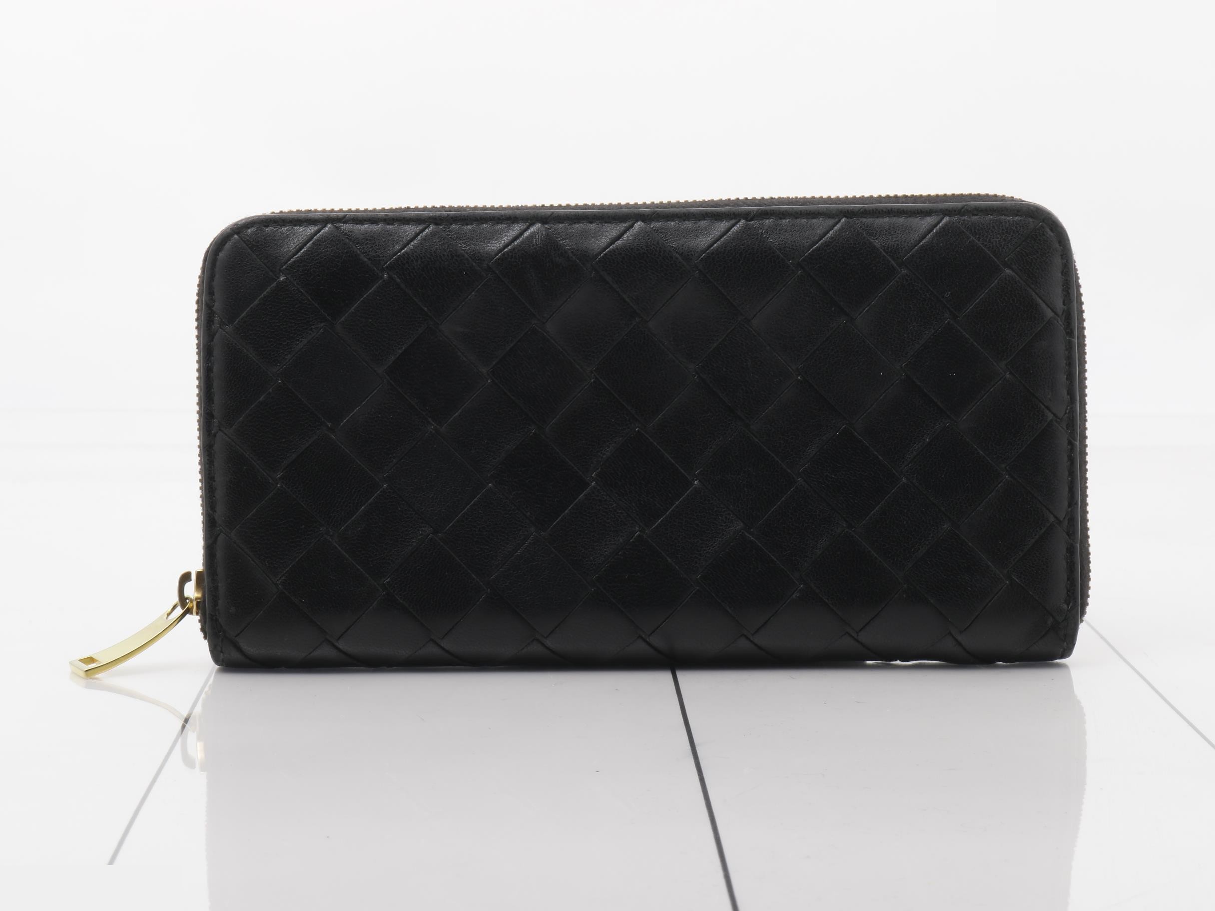 Intrecciato long wallet, round shape, leather, black