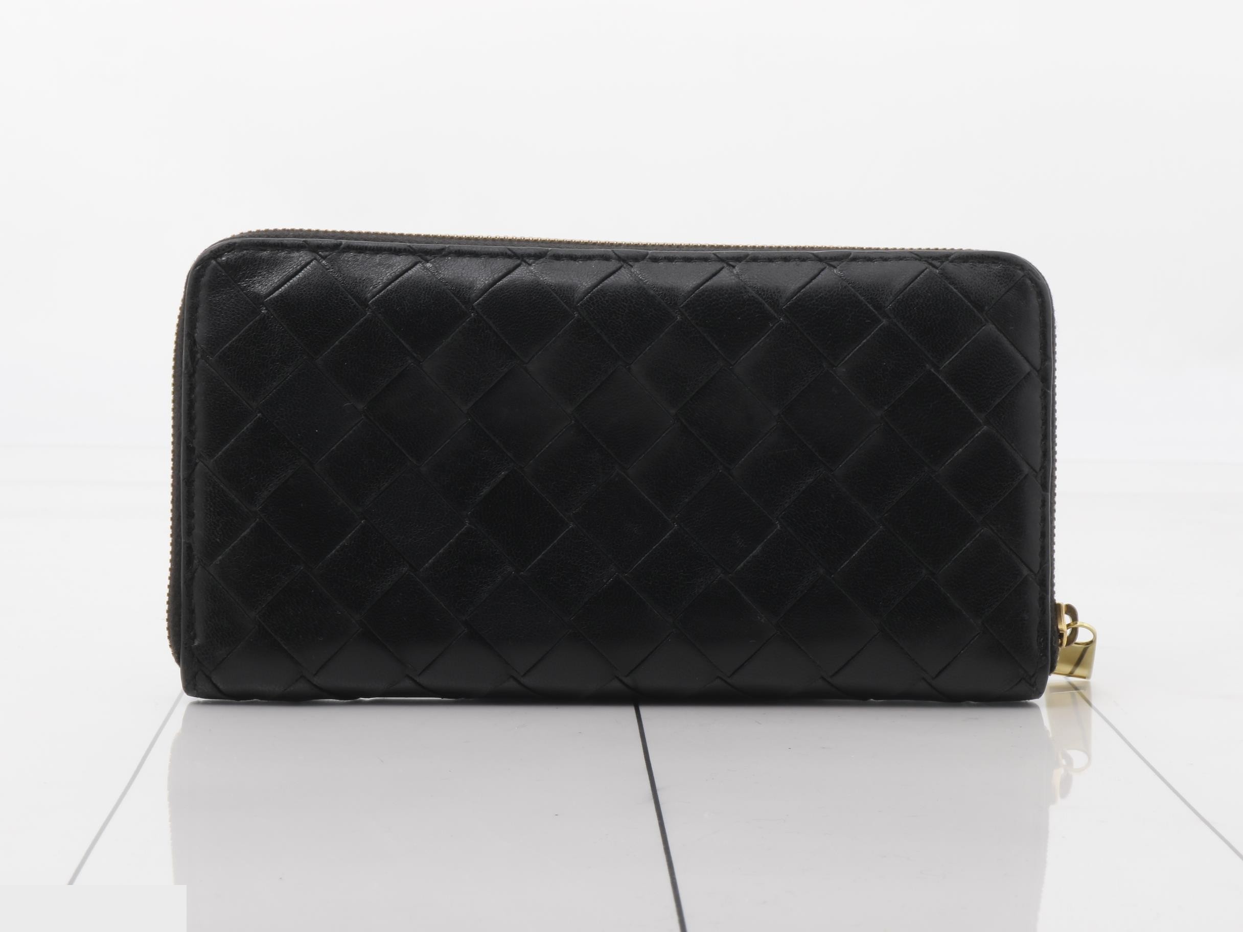 Intrecciato long wallet, round shape, leather, black — view 2