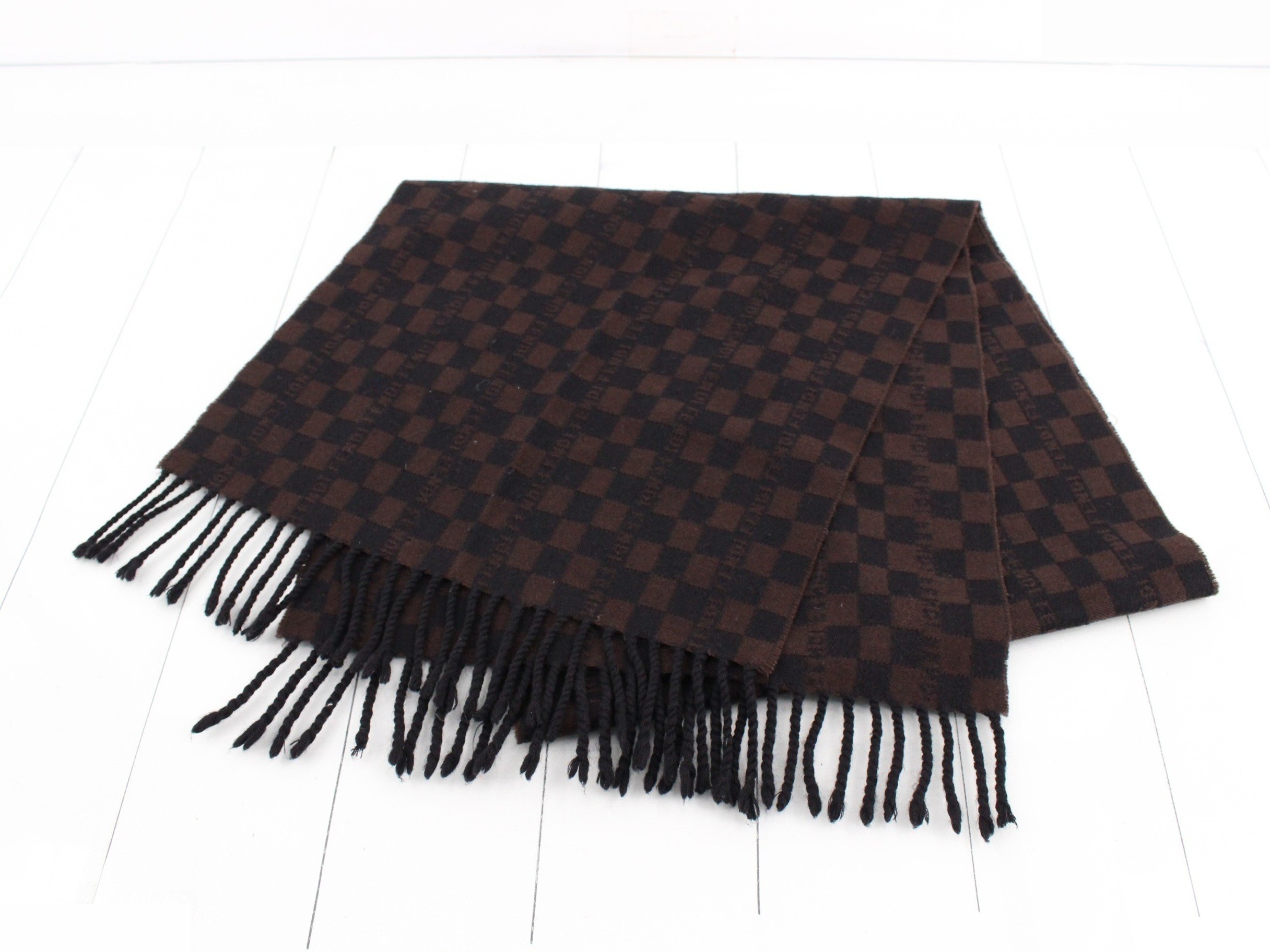 Other lines: Small items, accessories, and scarves — view 2