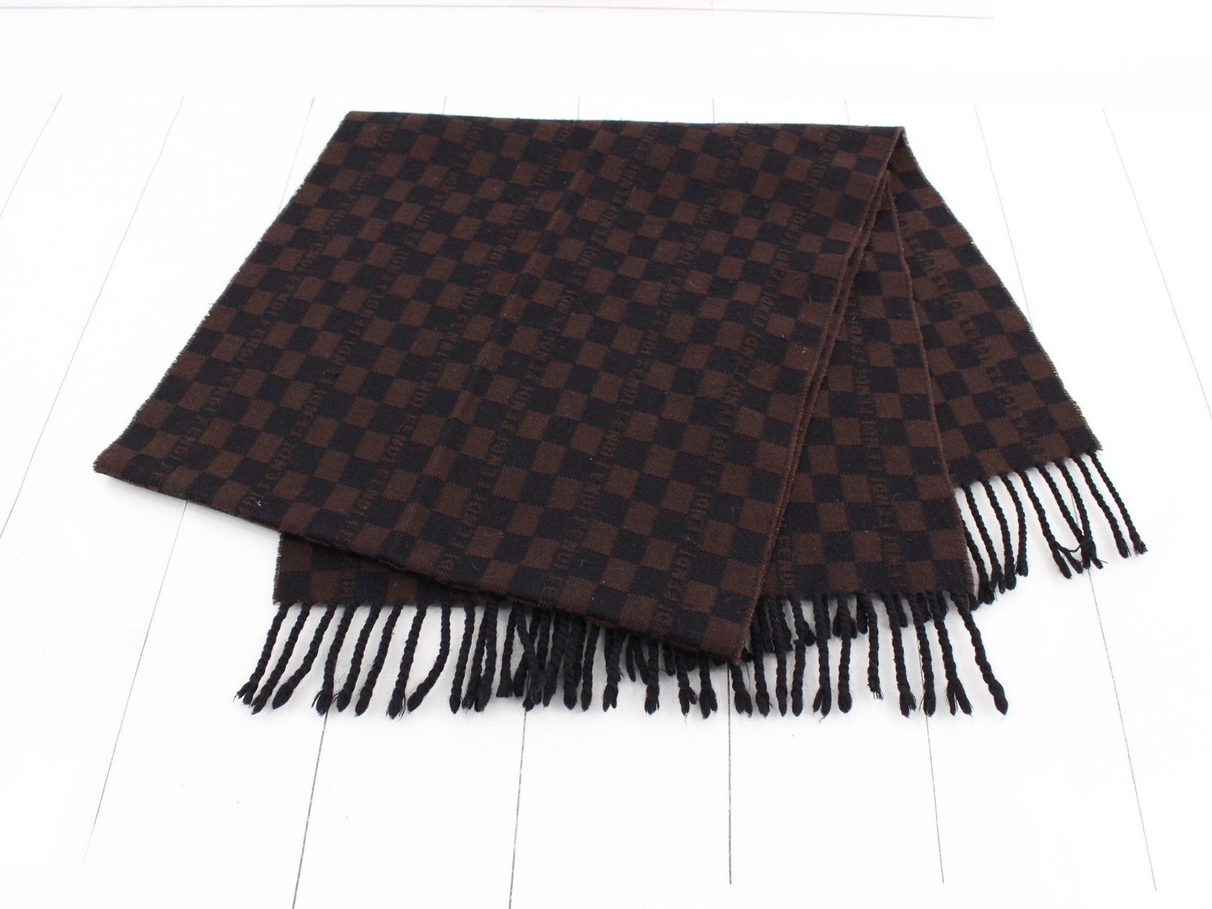 Other lines: Small items, accessories, and scarves — view 3