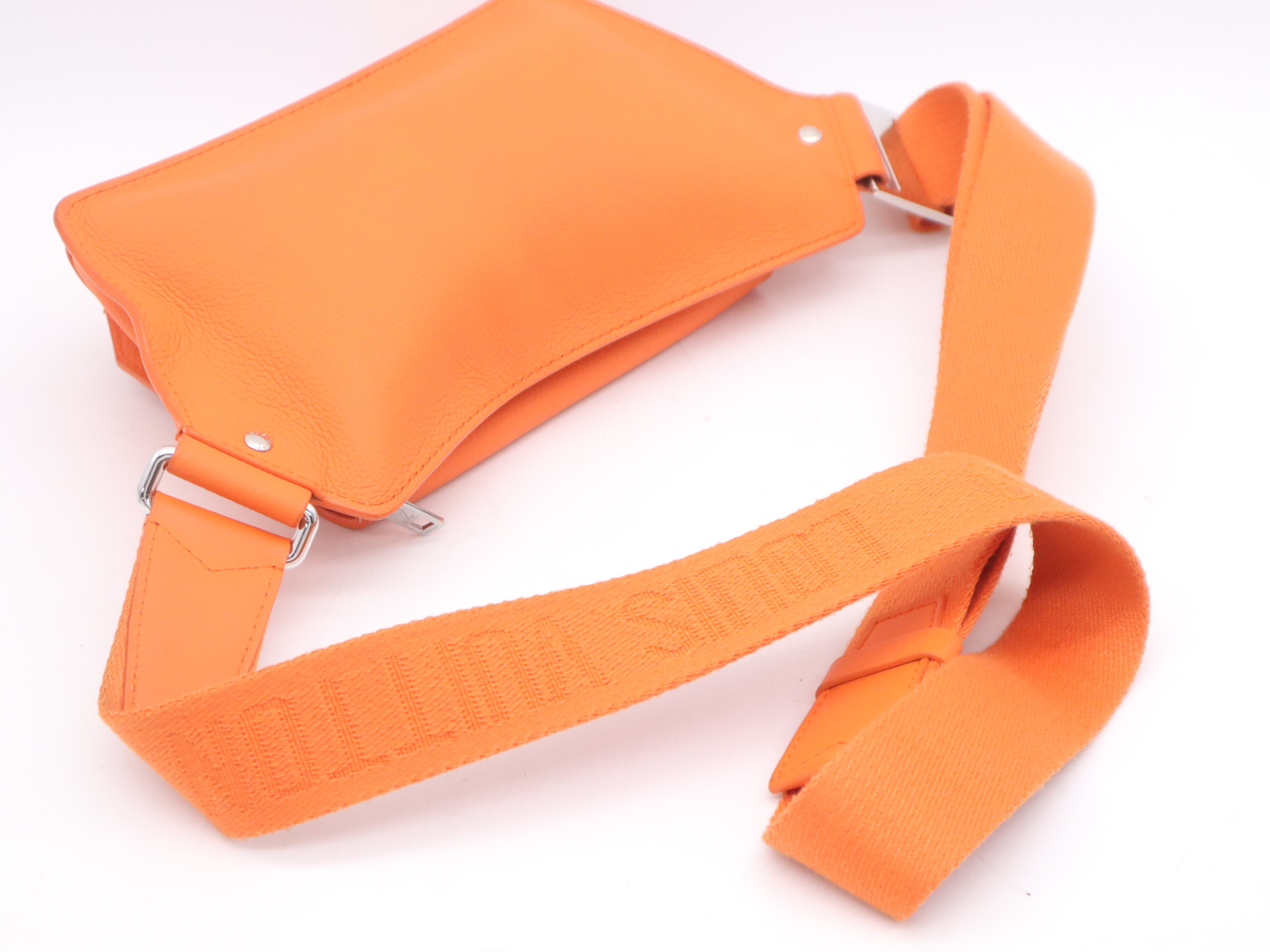 M59625 LV Aerogram Bum Bag NV RFID Verified Waist Bag — view 6