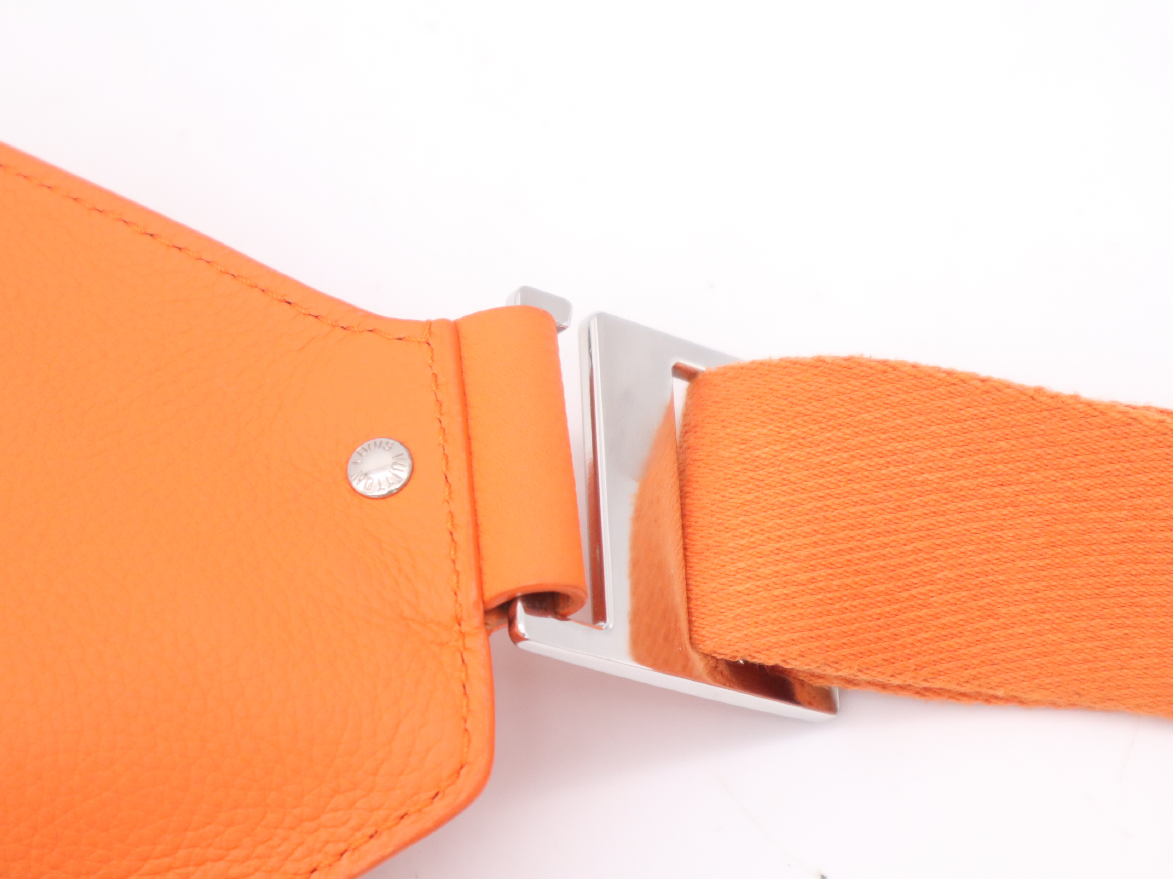 M59625 LV Aerogram Bum Bag NV RFID Verified Waist Bag — view 8