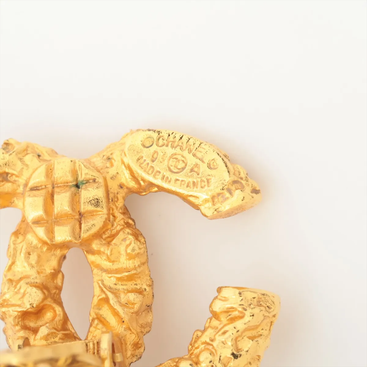 Cocomark 93A earrings (for both ears) GP gold dents — view 5