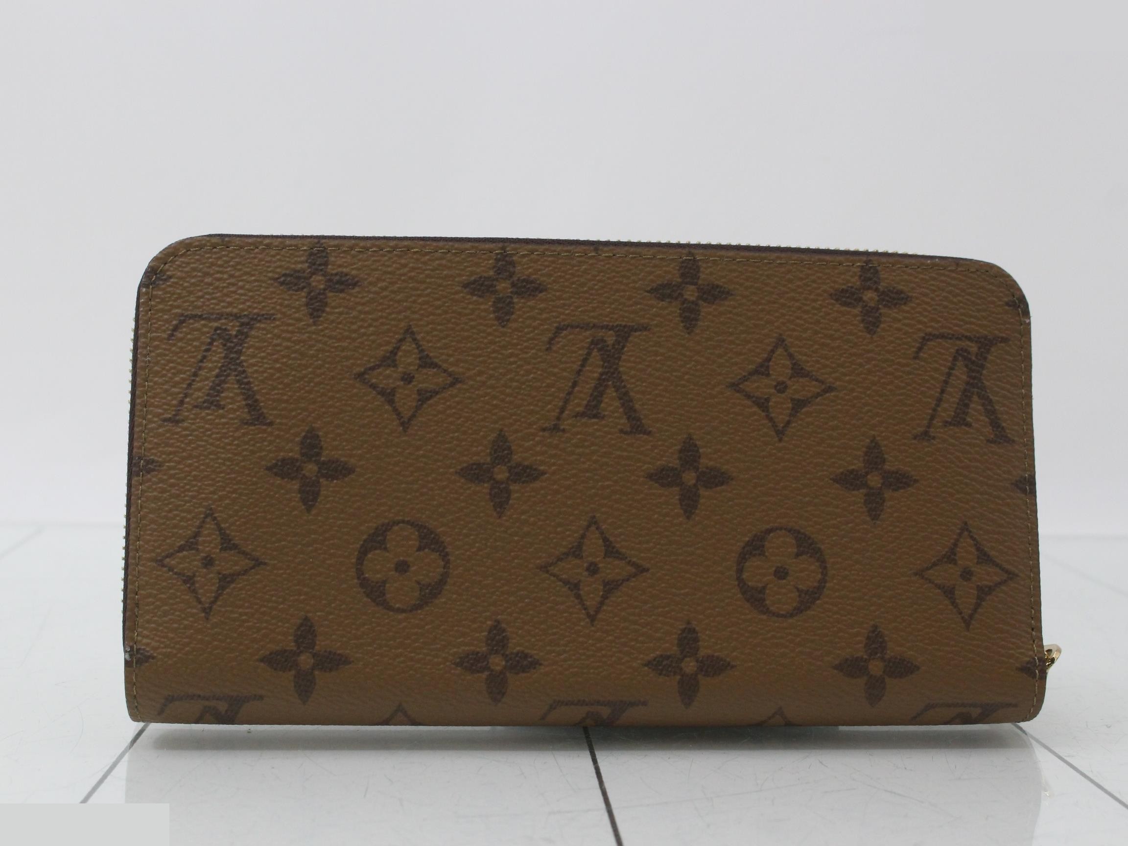 Zippy Wallet M82444, Unused, Retail Price ¥122,100 — view 2
