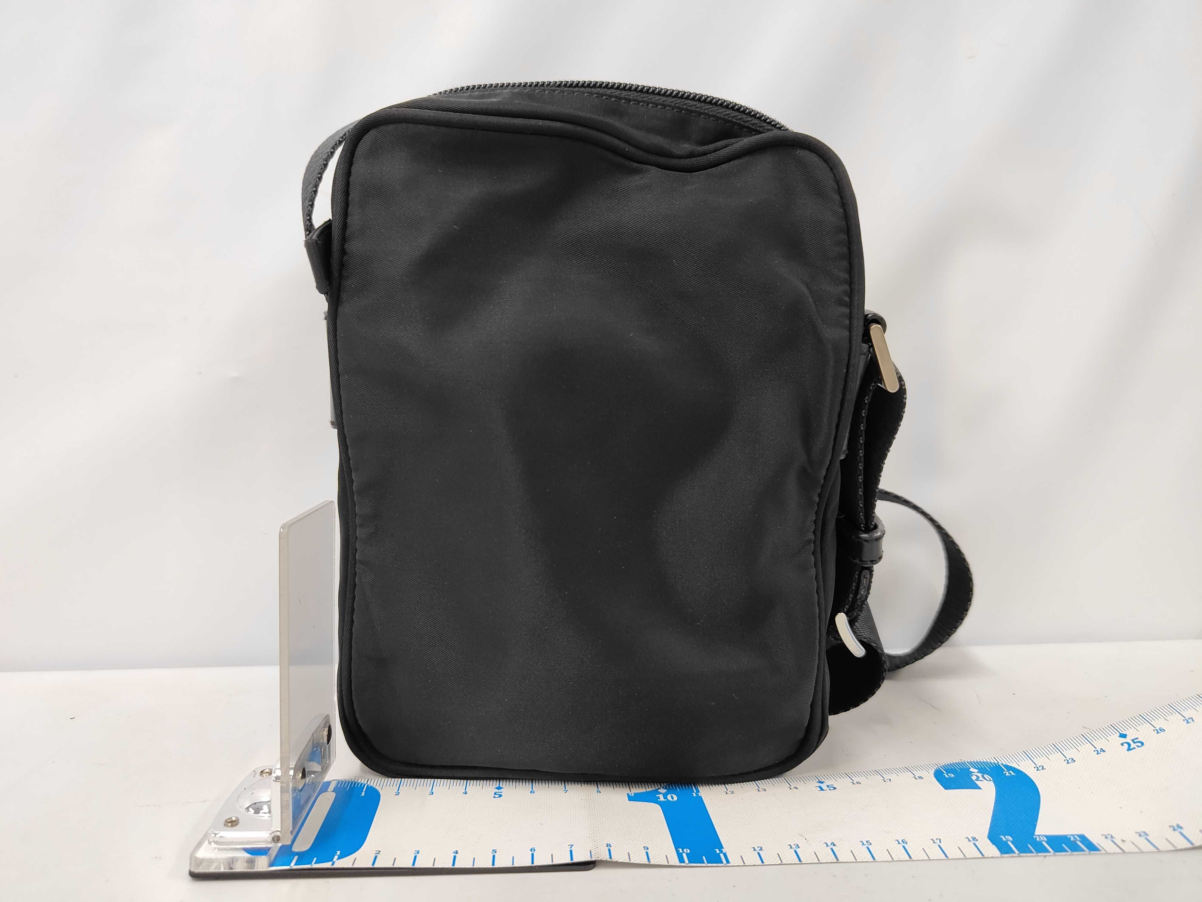 BT0169 Plate Logo Amazon Shoulder Bag Nylon Black Shoulder Bag — view 2