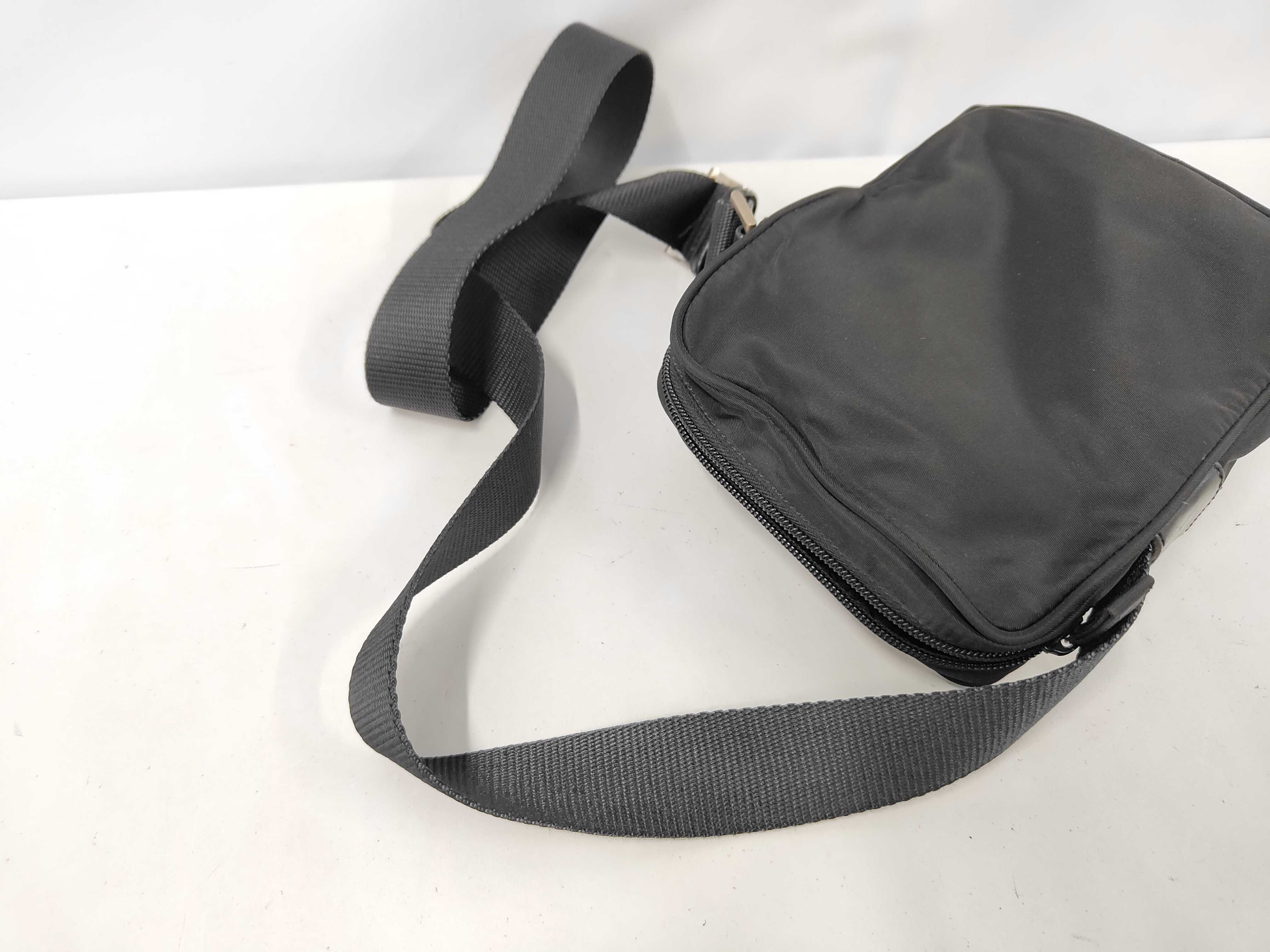 BT0169 Plate Logo Amazon Shoulder Bag Nylon Black Shoulder Bag — view 5
