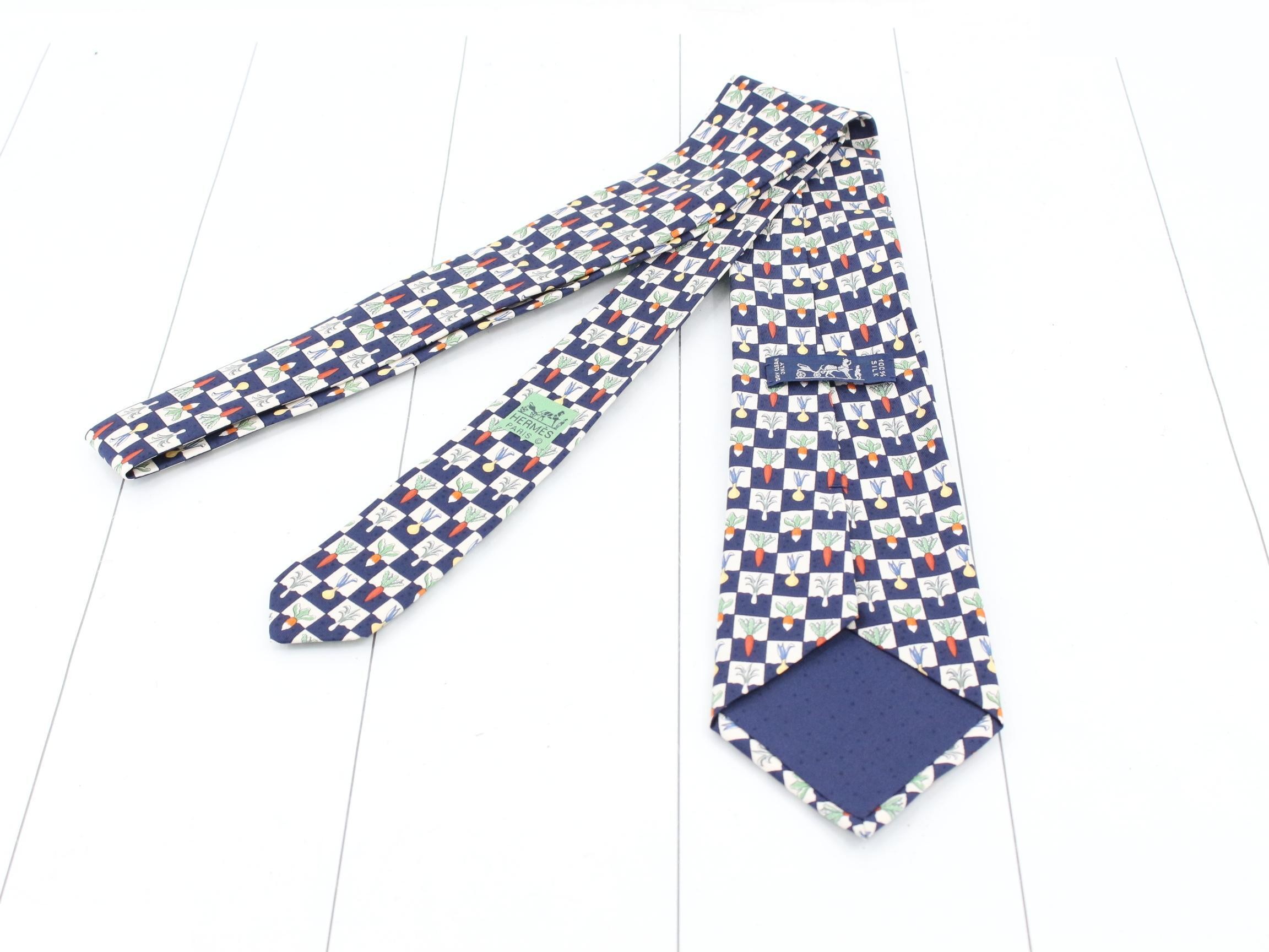 tie, vegetables, field — view 2