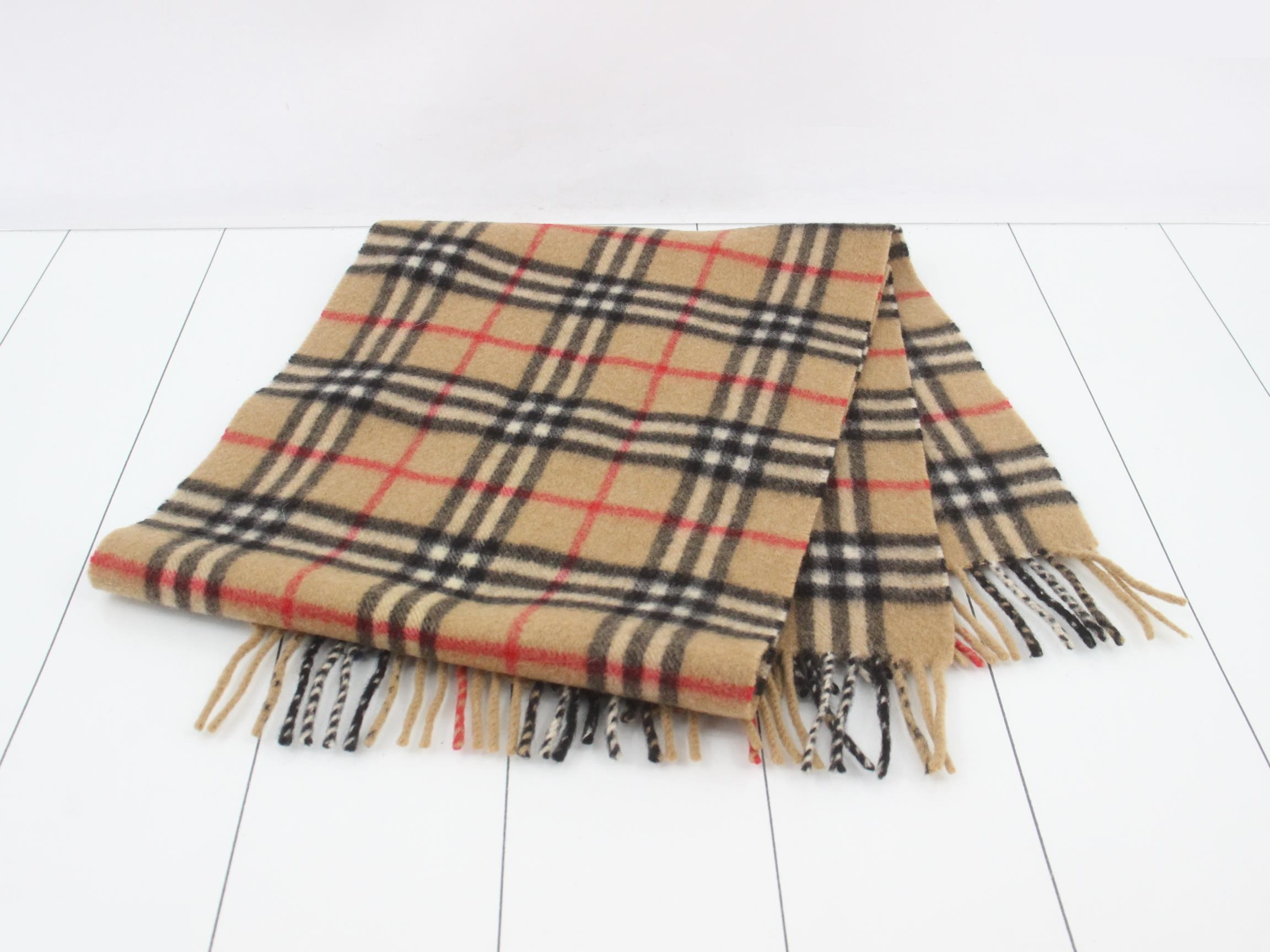 Cashmere accessories, scarves, and small items. — view 3