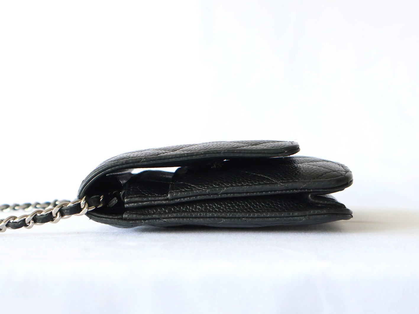 Caviar leather matelassé chain wallet shoulder bag, black — view 6