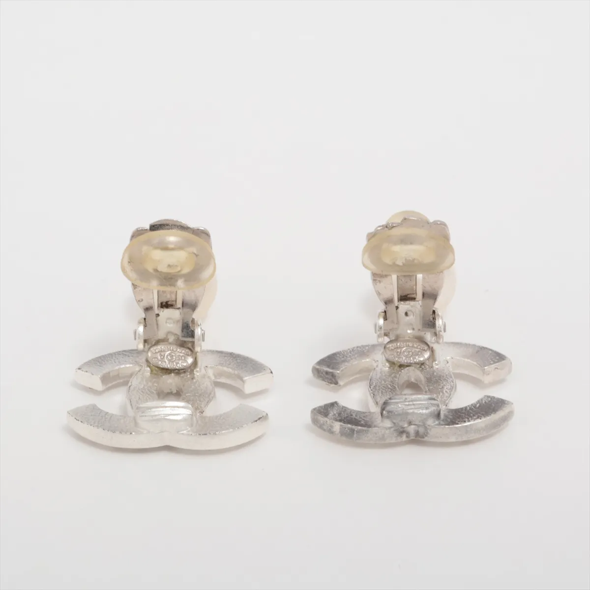 Coco Mark 03A Earrings (for both ears) Metal x Rhinestone x Faux Pearl Silver Perfume — view 4