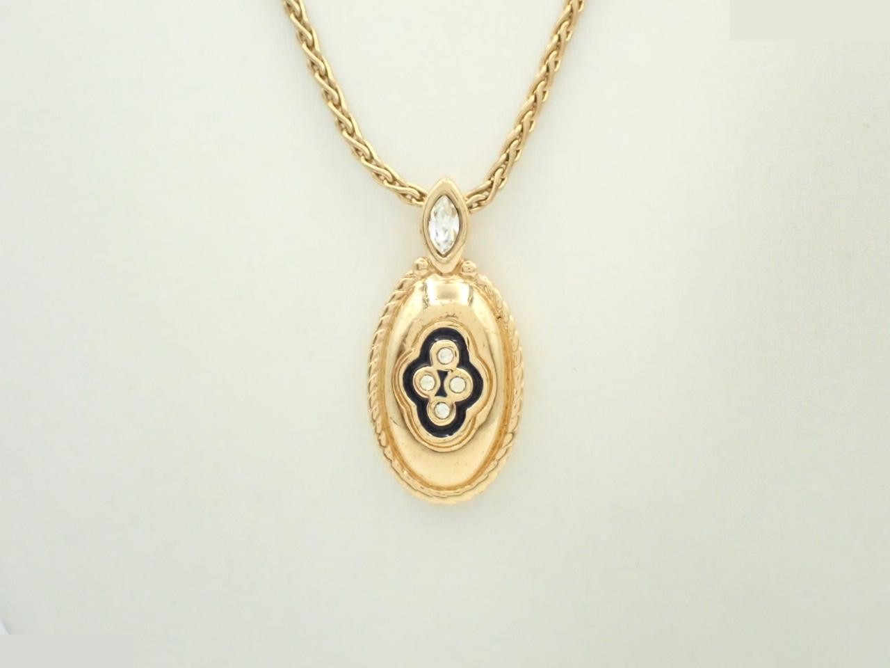 Other lines: Precious metals, necklaces, gold
