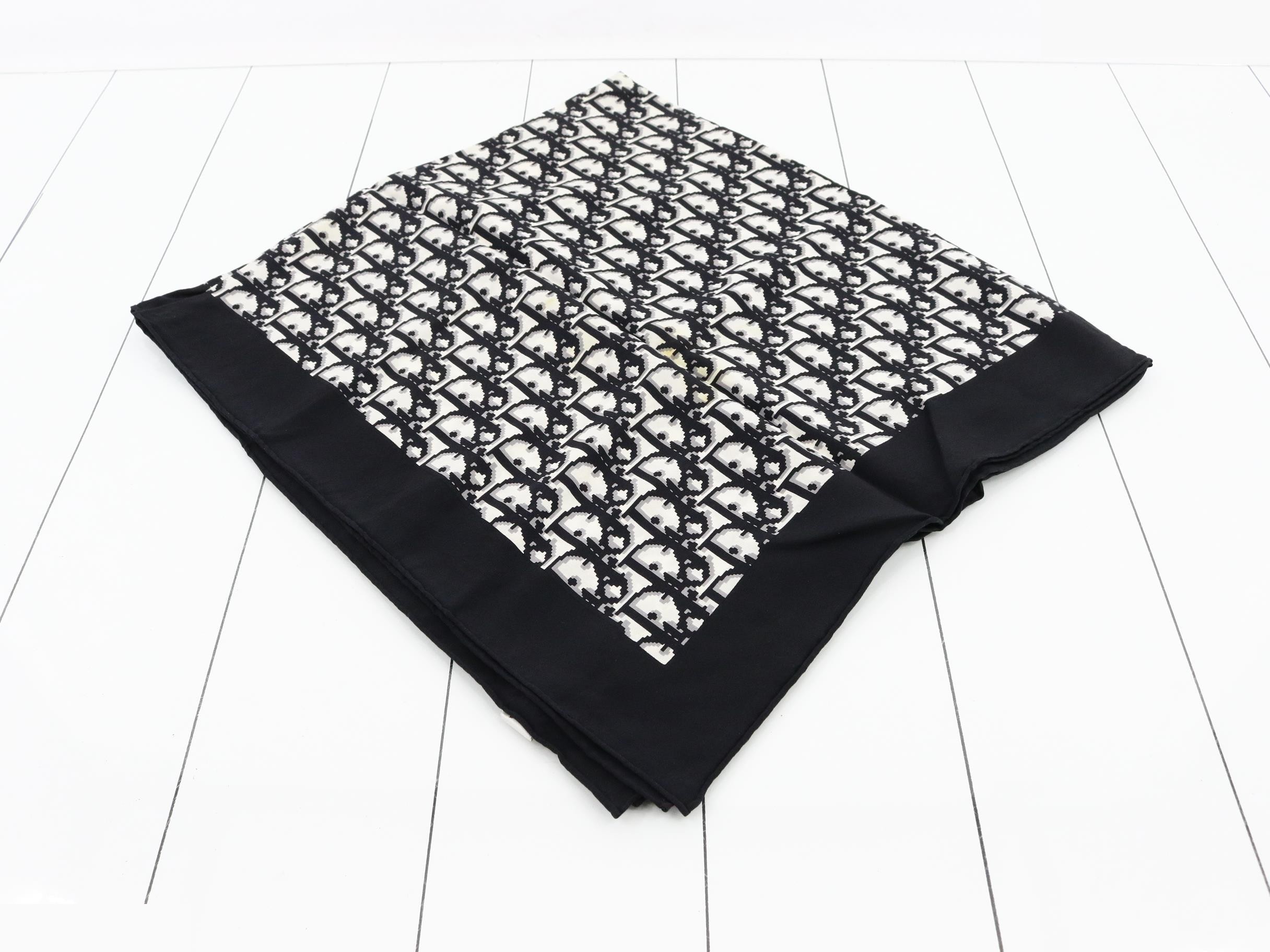 Trotter scarf — view 2