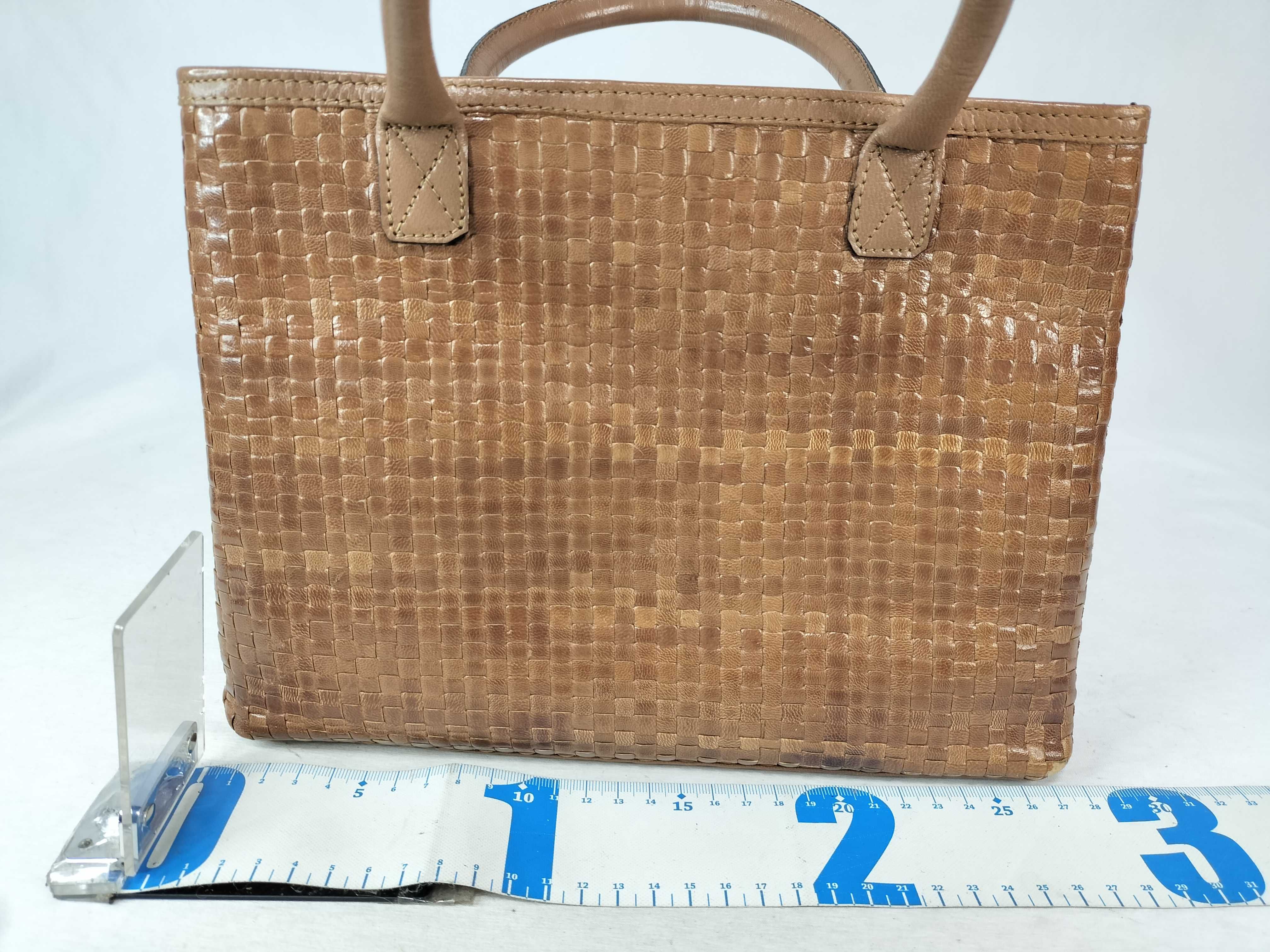 handbag — view 2
