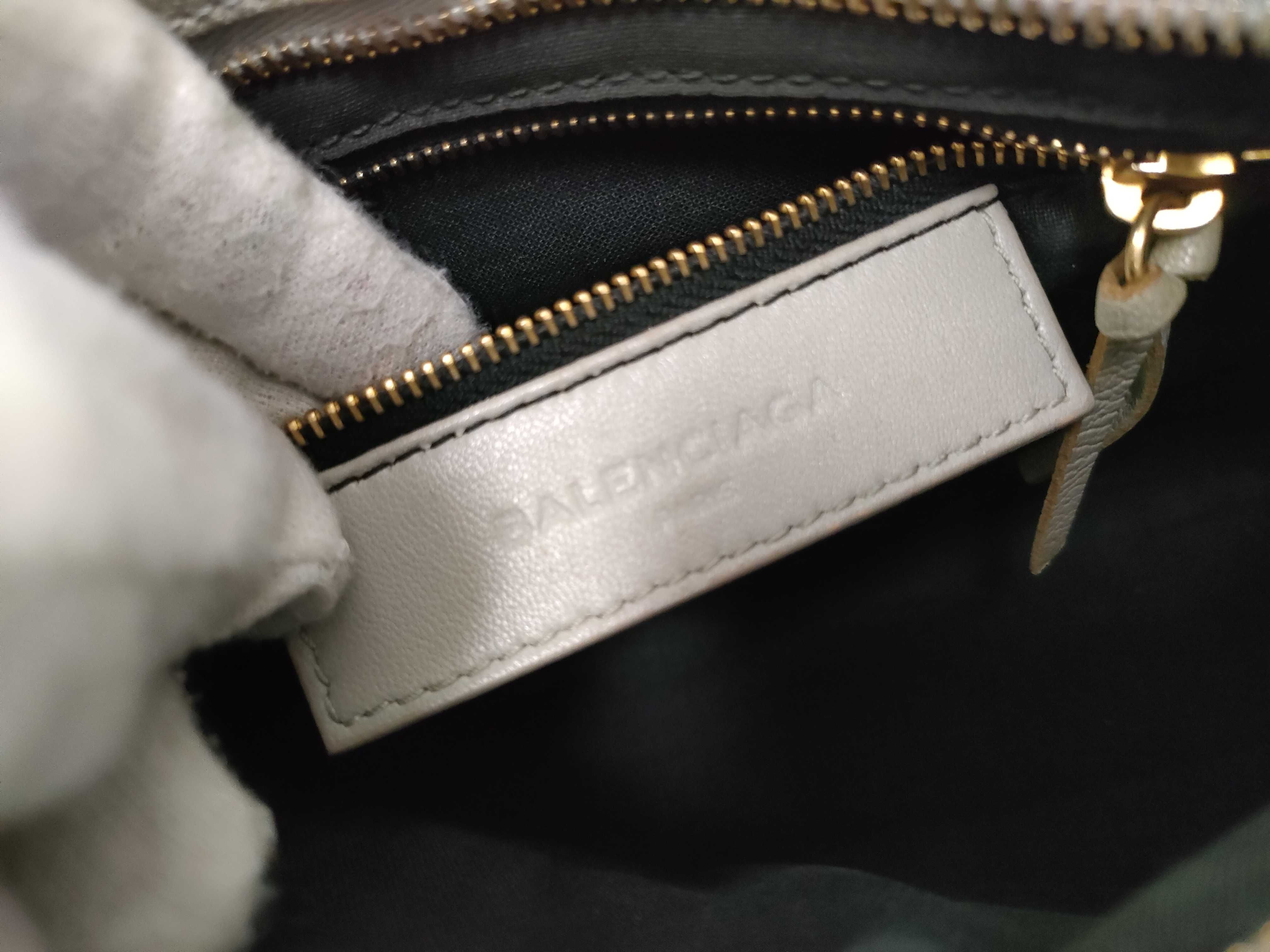 390160 Leather Classic Metal Edge City 2-Way Handbag with Gold Hardware — view 10