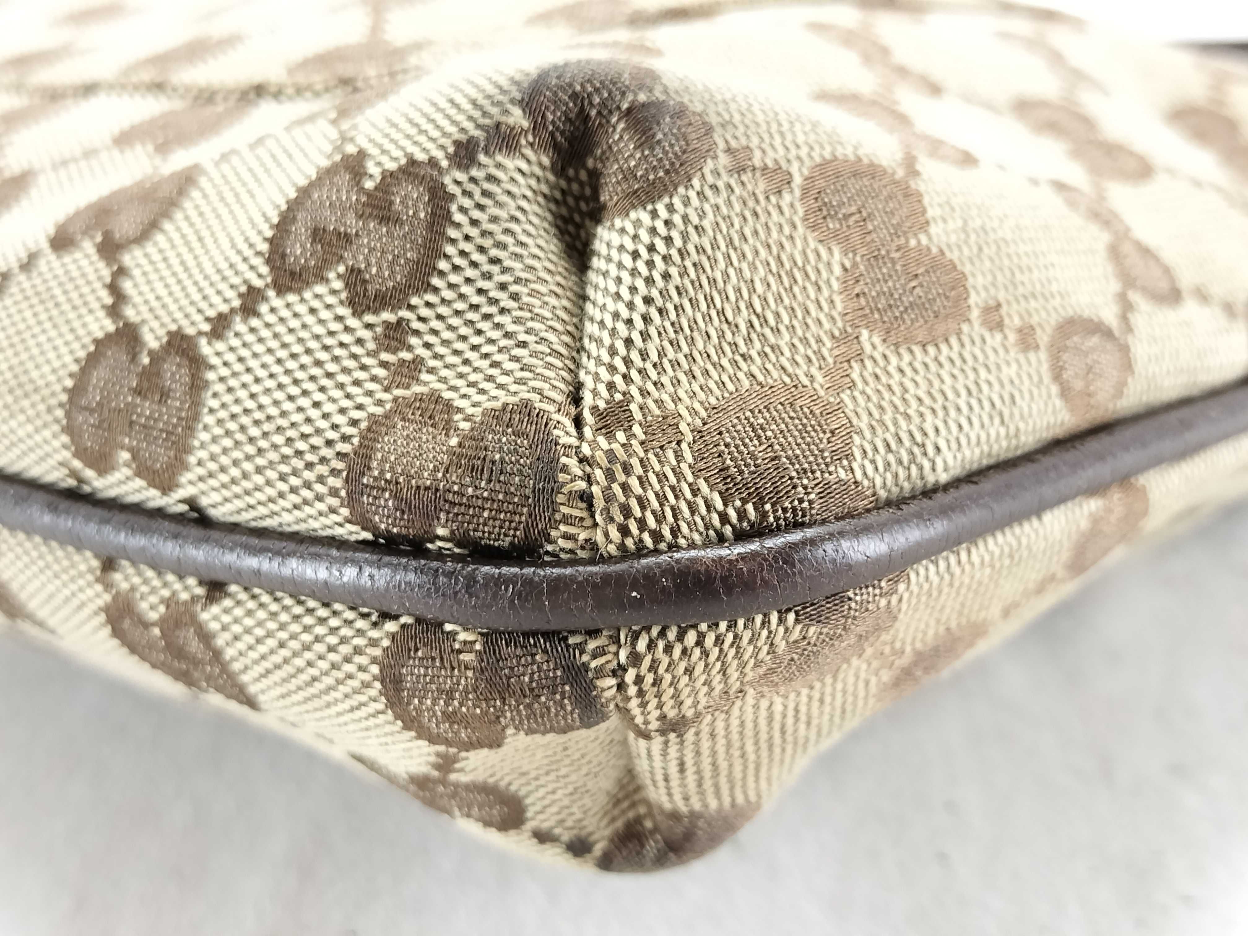 GG Canvas Gucci GG Canvas Shoulder Bag — view 6