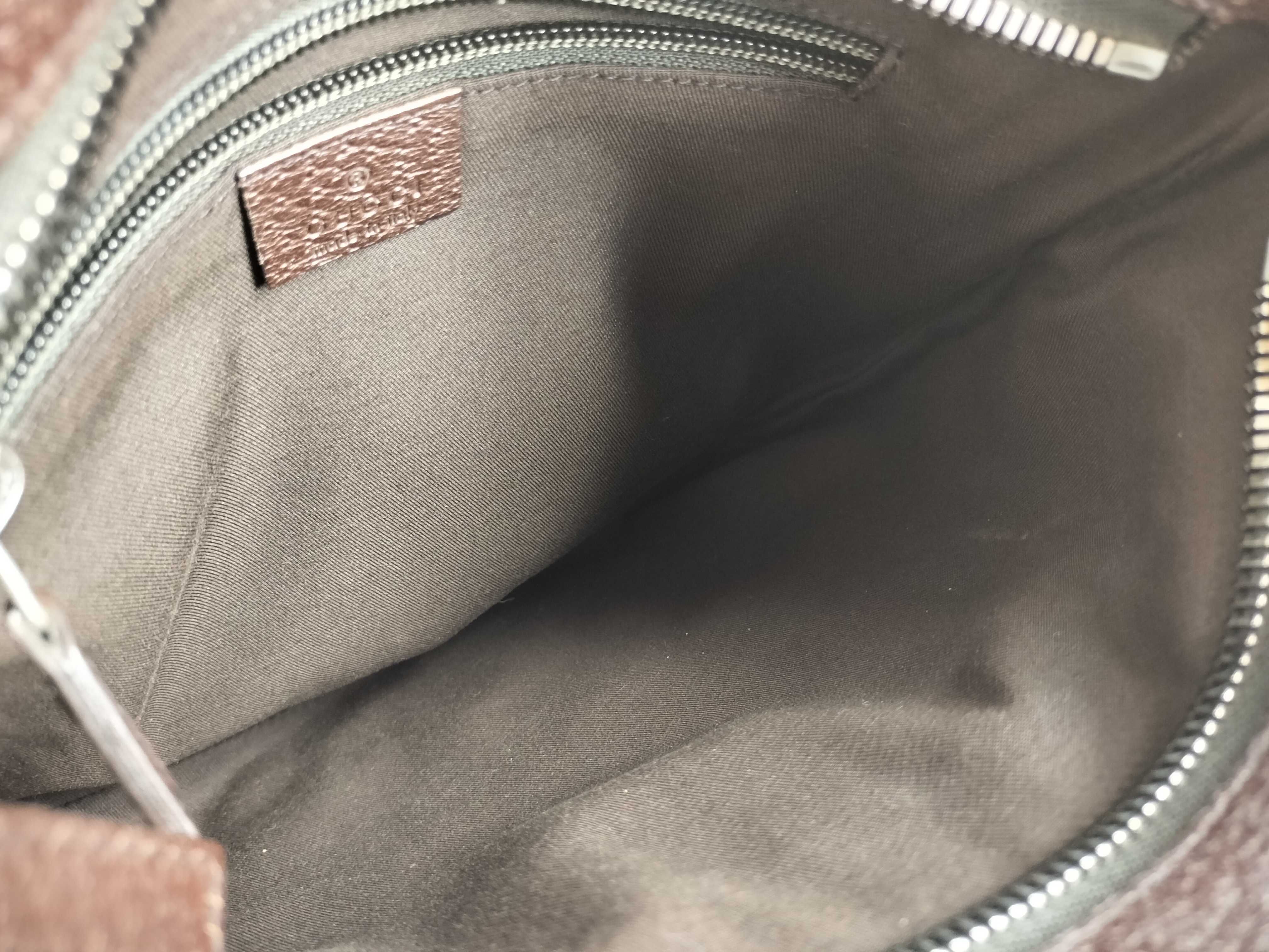 GG Canvas Gucci GG Canvas Shoulder Bag — view 10