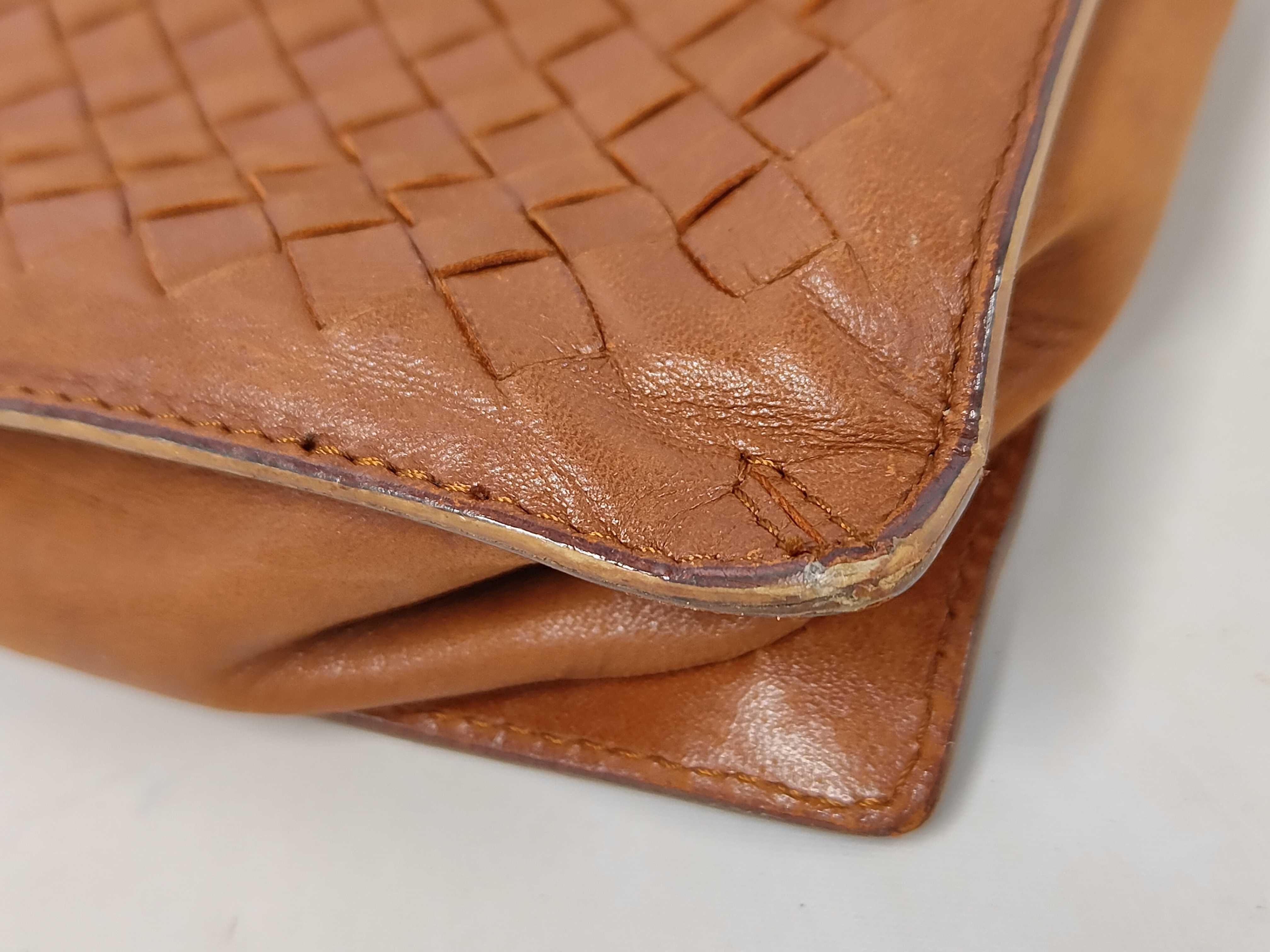 Intrecciato Shoulder Bag Vintage Shoulder Bag — view 4