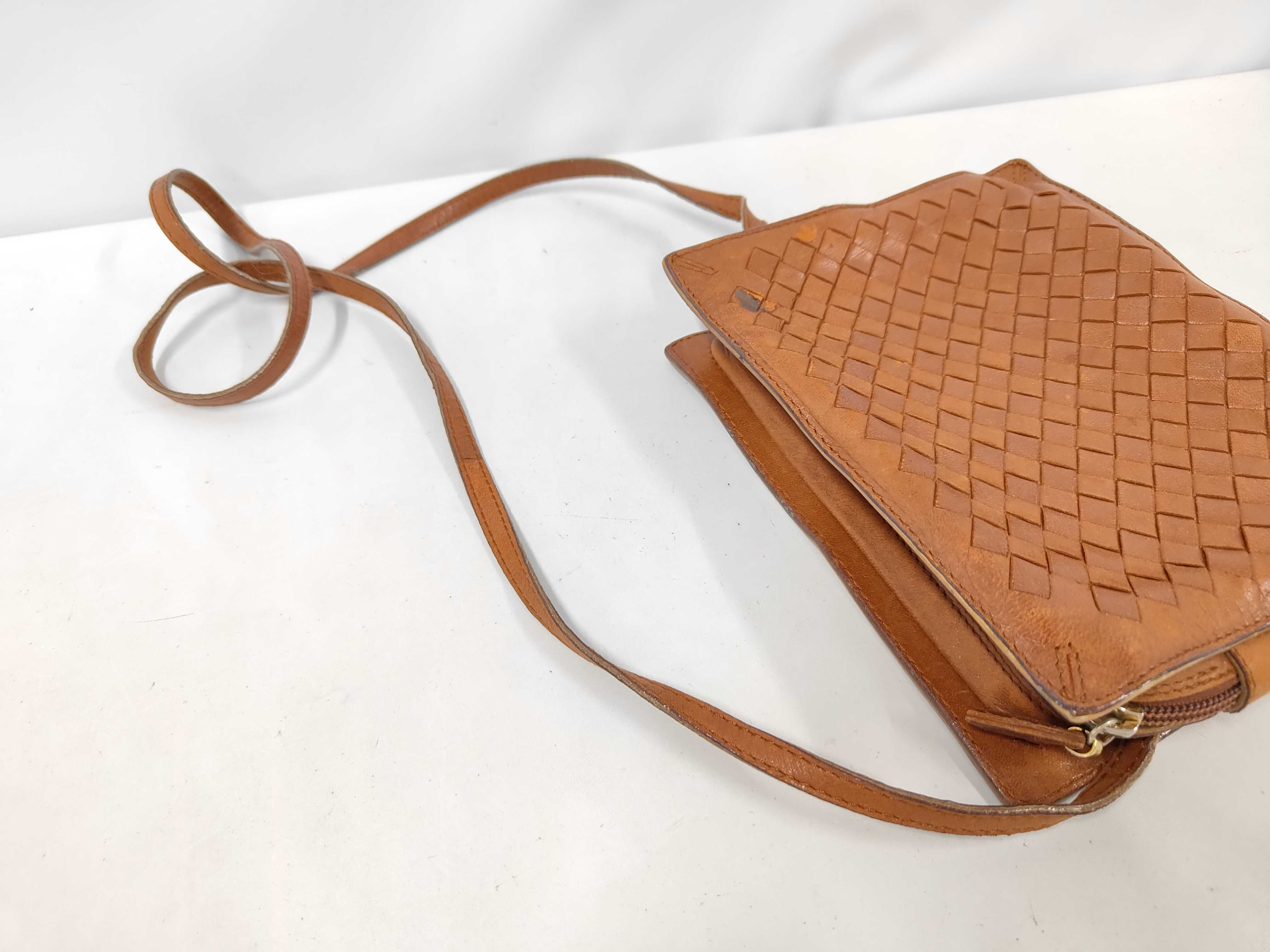 Intrecciato Shoulder Bag Vintage Shoulder Bag — view 5