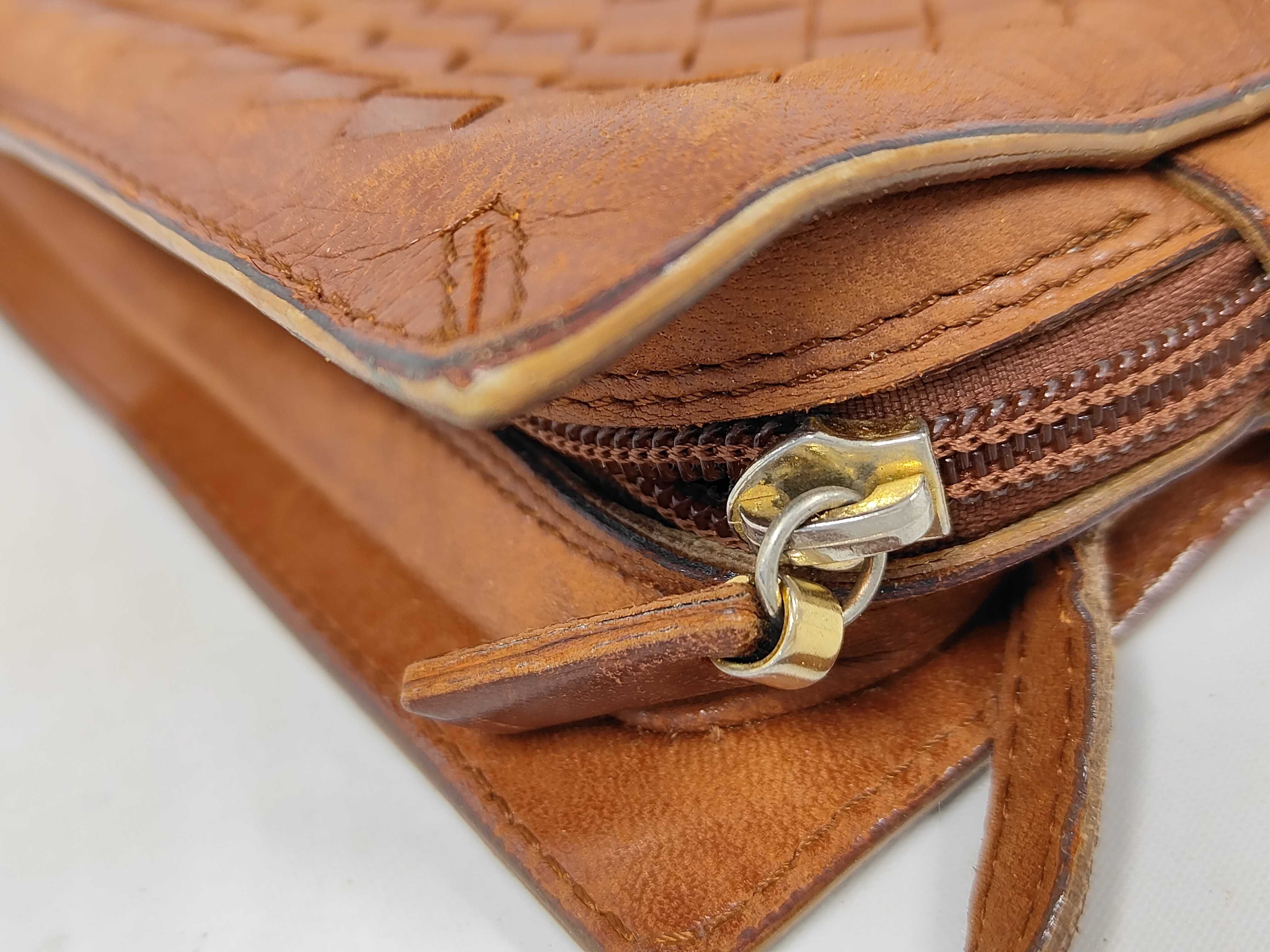 Intrecciato Shoulder Bag Vintage Shoulder Bag — view 7