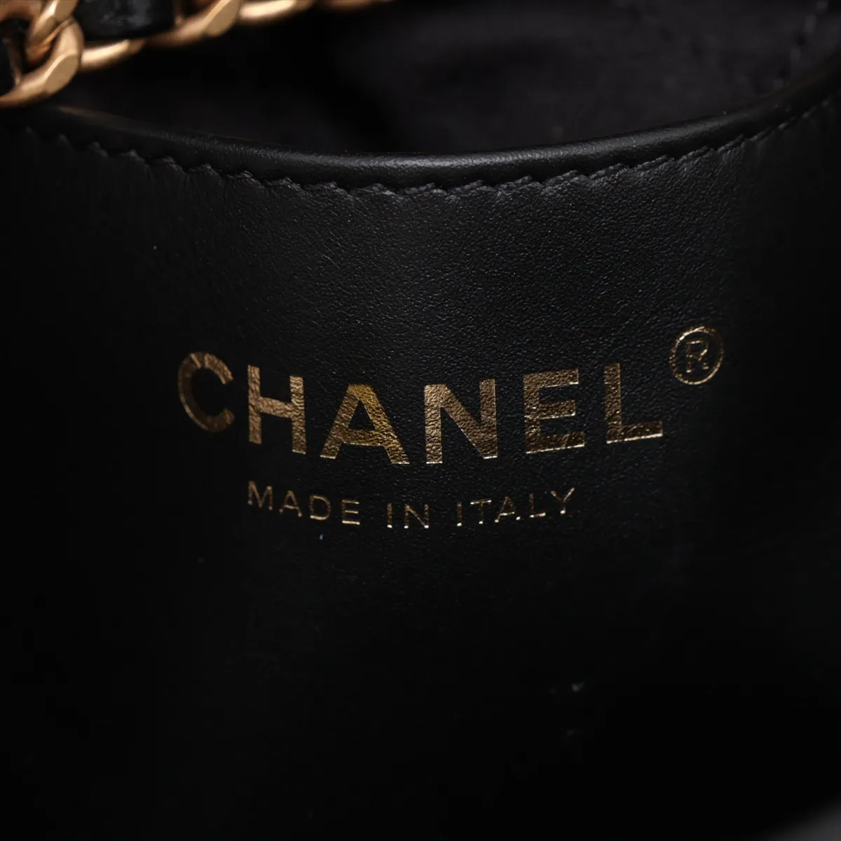 [Individually packaged] Chanel 22 Mini Shiny Calfskin Chain Shoulder Bag, Black with Gold Hardware, TTTJ3T58, Random Plate, AS3980 — view 8