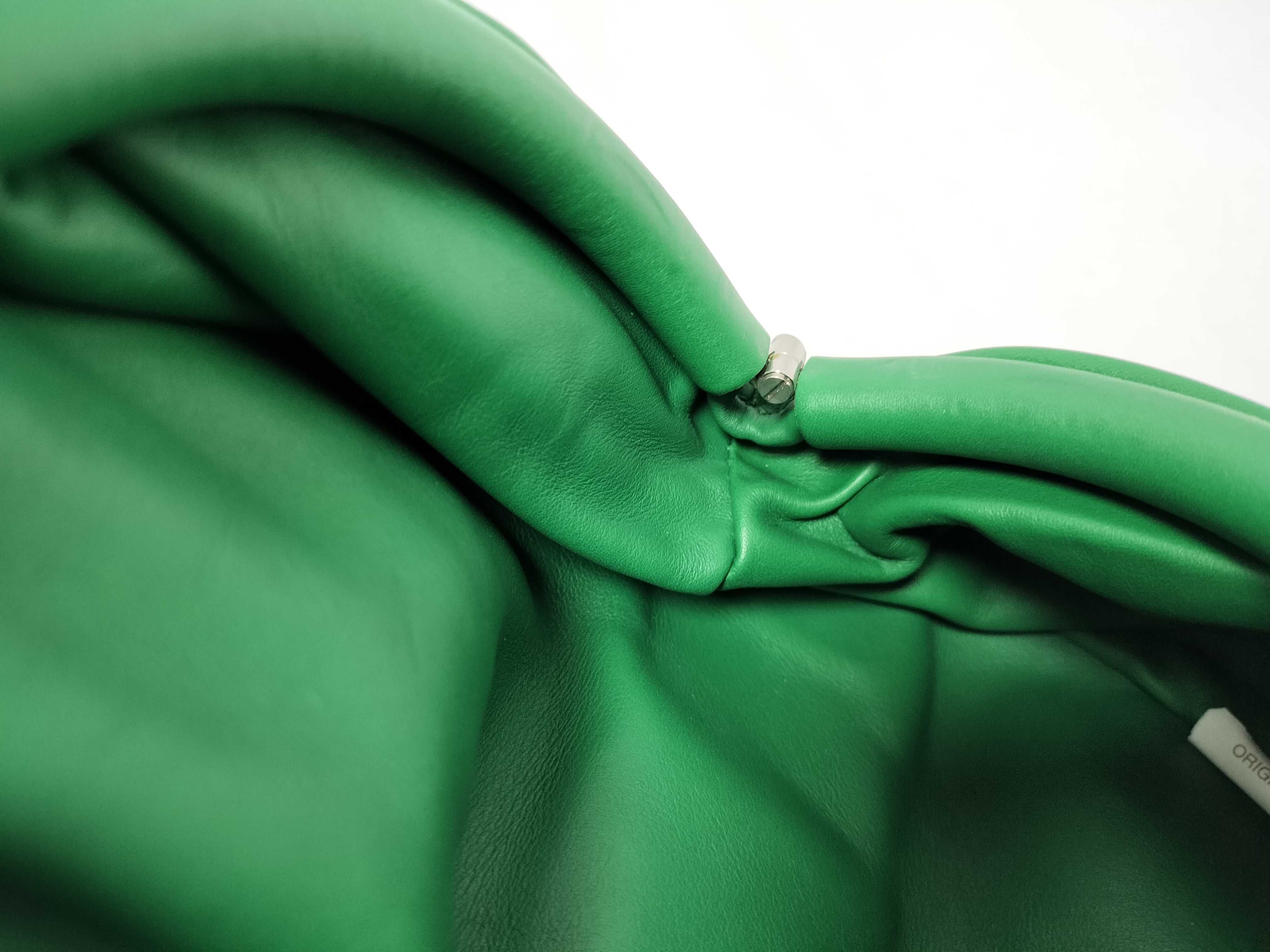 The Chain Pouch Green Waist Bag — view 11