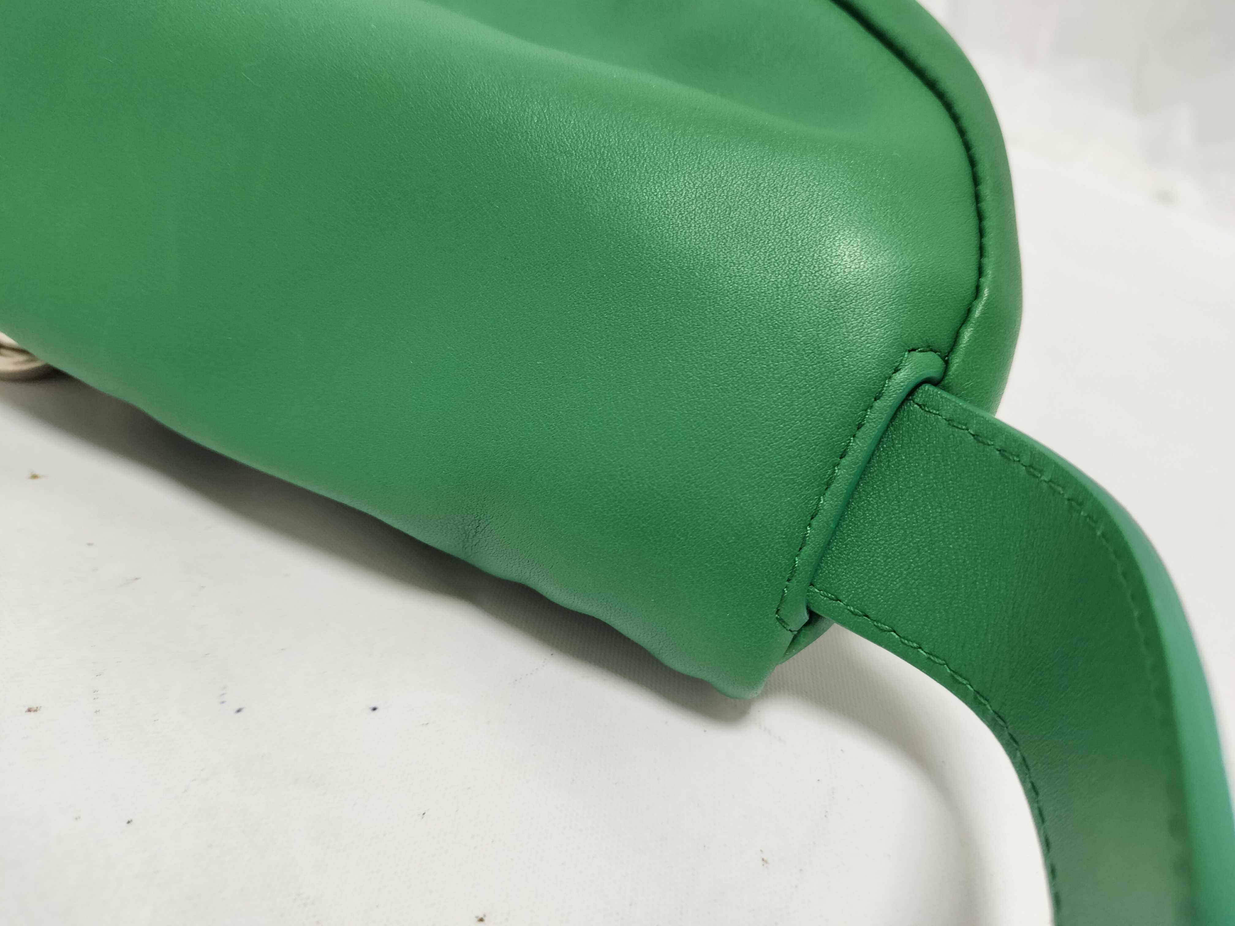 The Chain Pouch Green Waist Bag — view 6