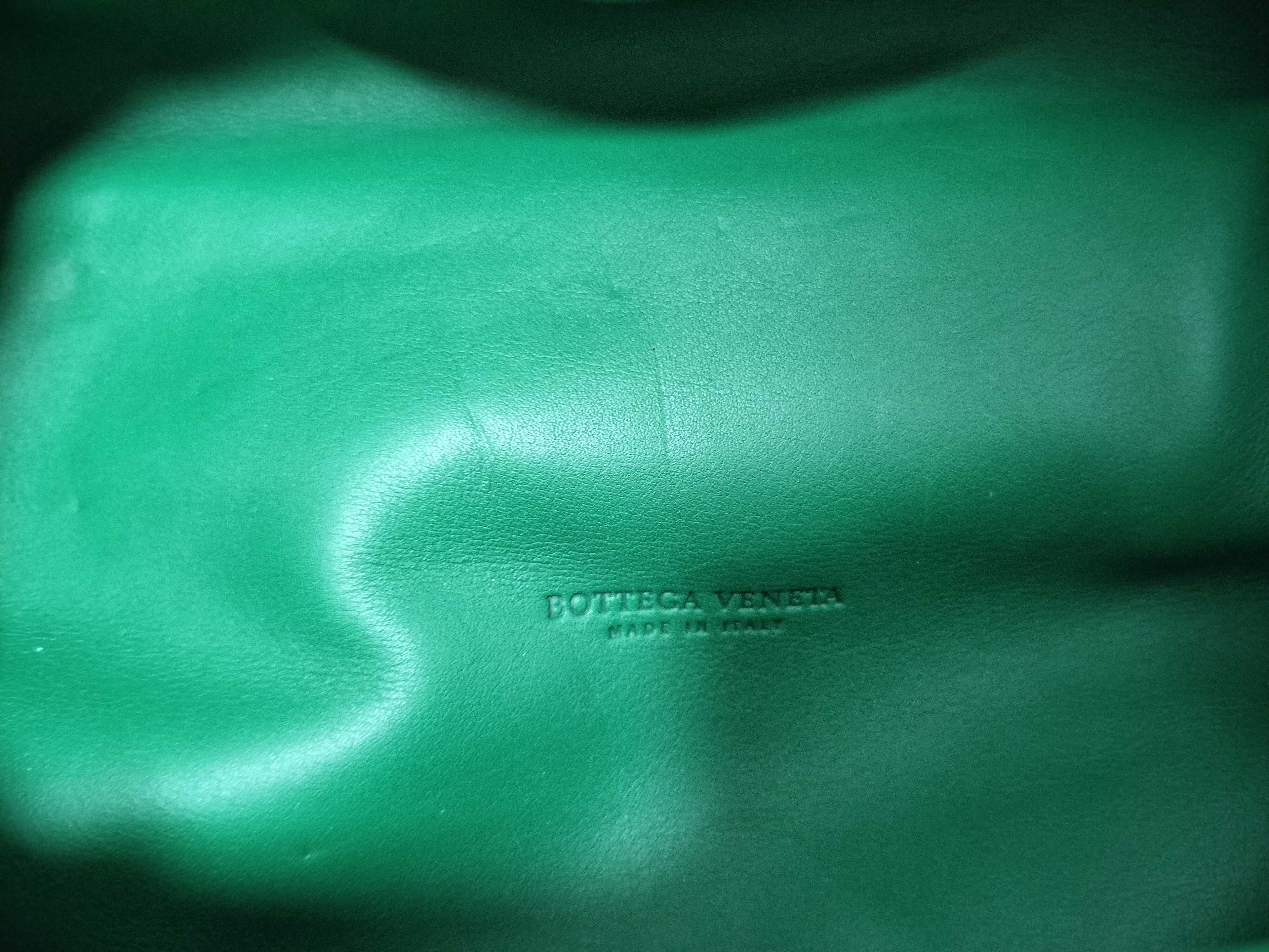 The Chain Pouch Green Waist Bag — view 10