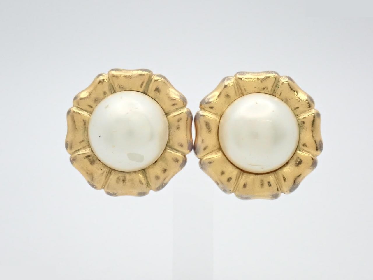 Flower pearl earrings, gold, for both ears