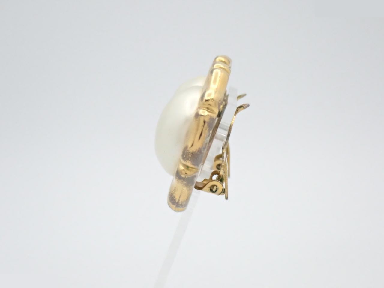 Flower pearl earrings, gold, for both ears — view 3