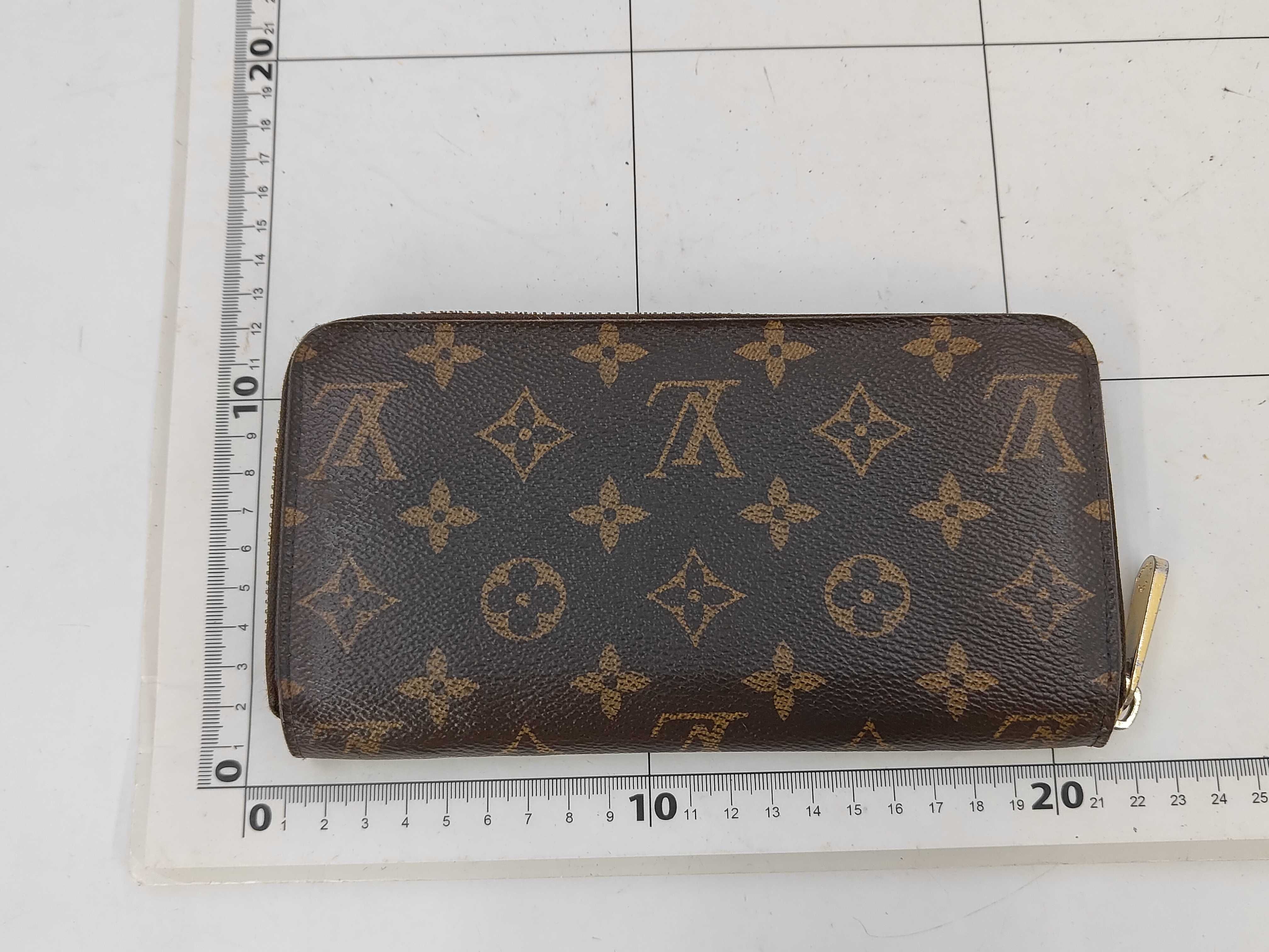 Monogram LV Long Wallet — view 2