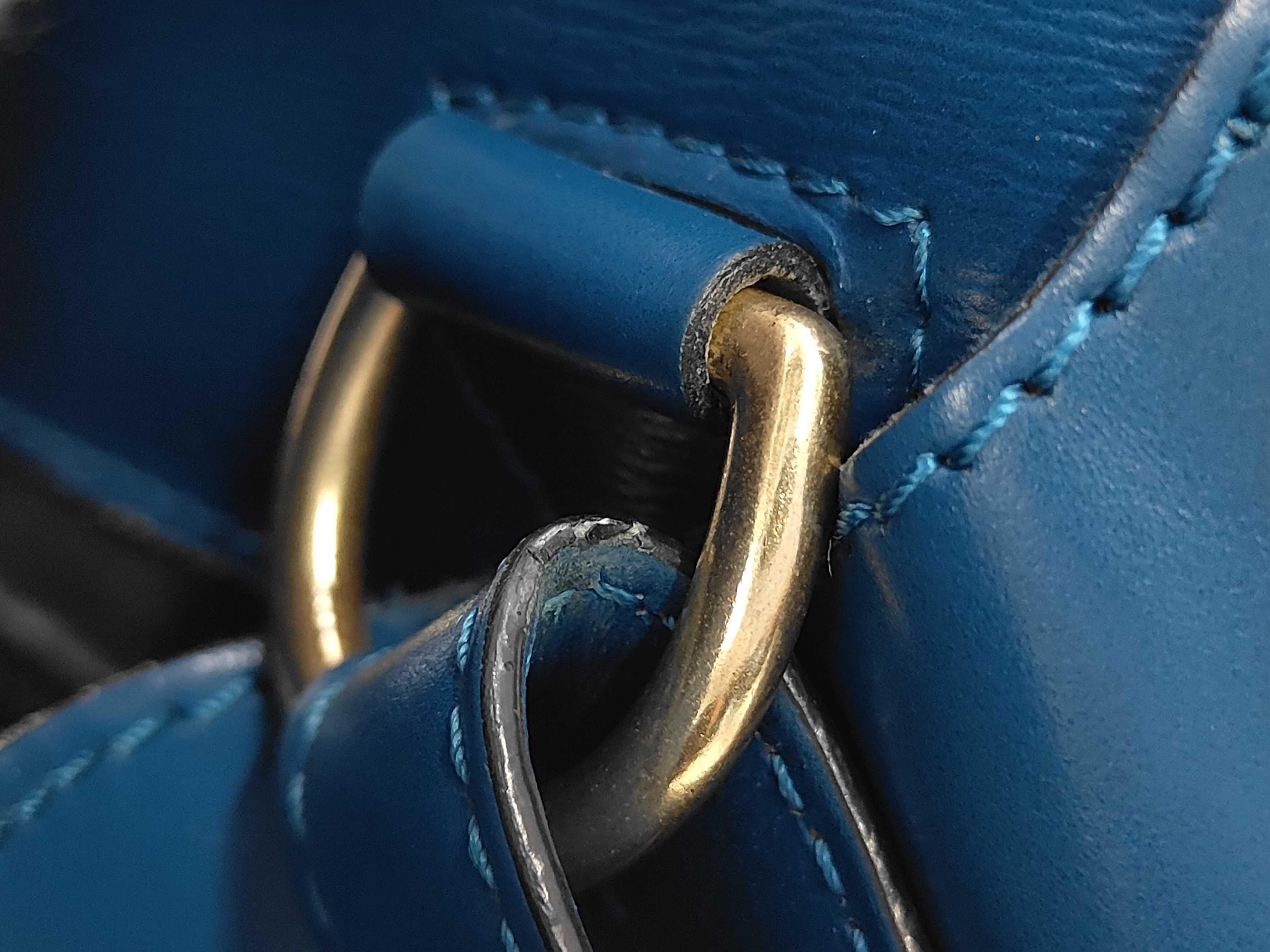 Epi Cluny Blue Bag — view 5