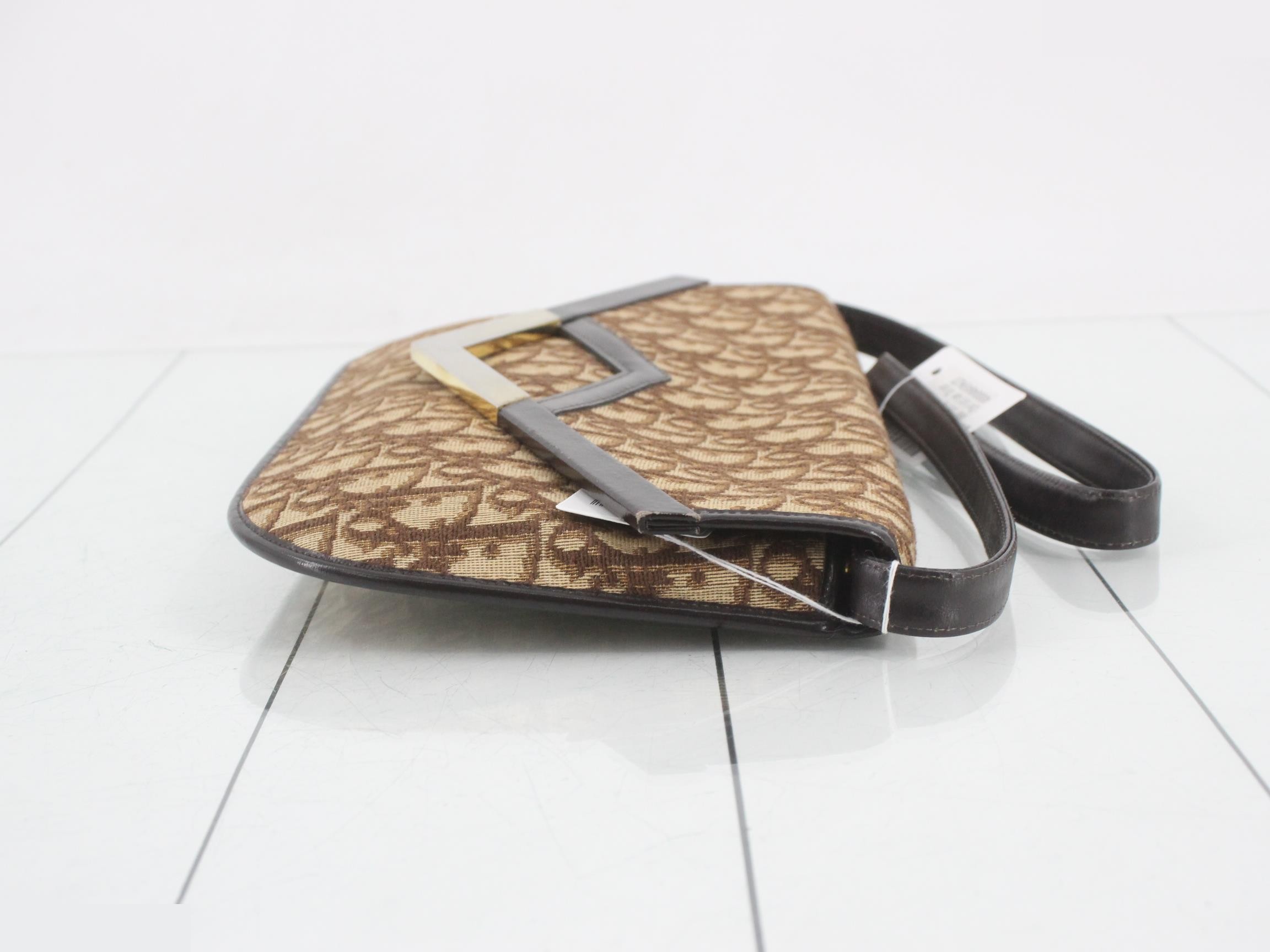 handbag — view 3