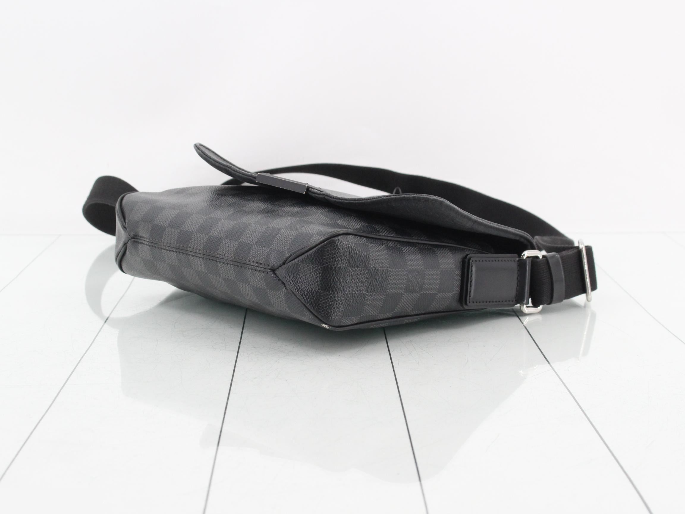 N41260 Damier Graphite District PM — view 6